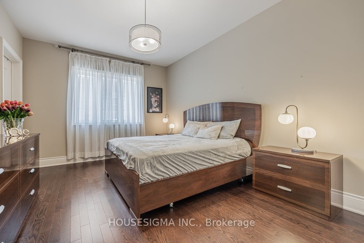 244 Grand Vellore Cres