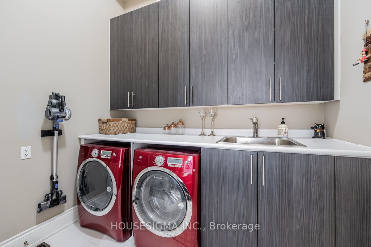 244 Grand Vellore Cres