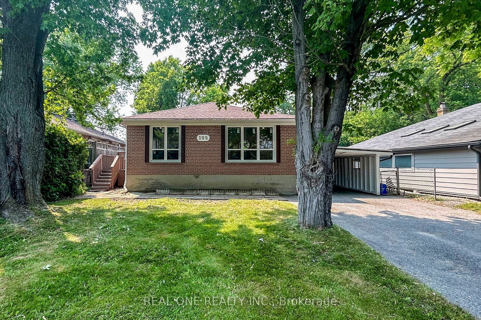 105 Aurora Heights Dr