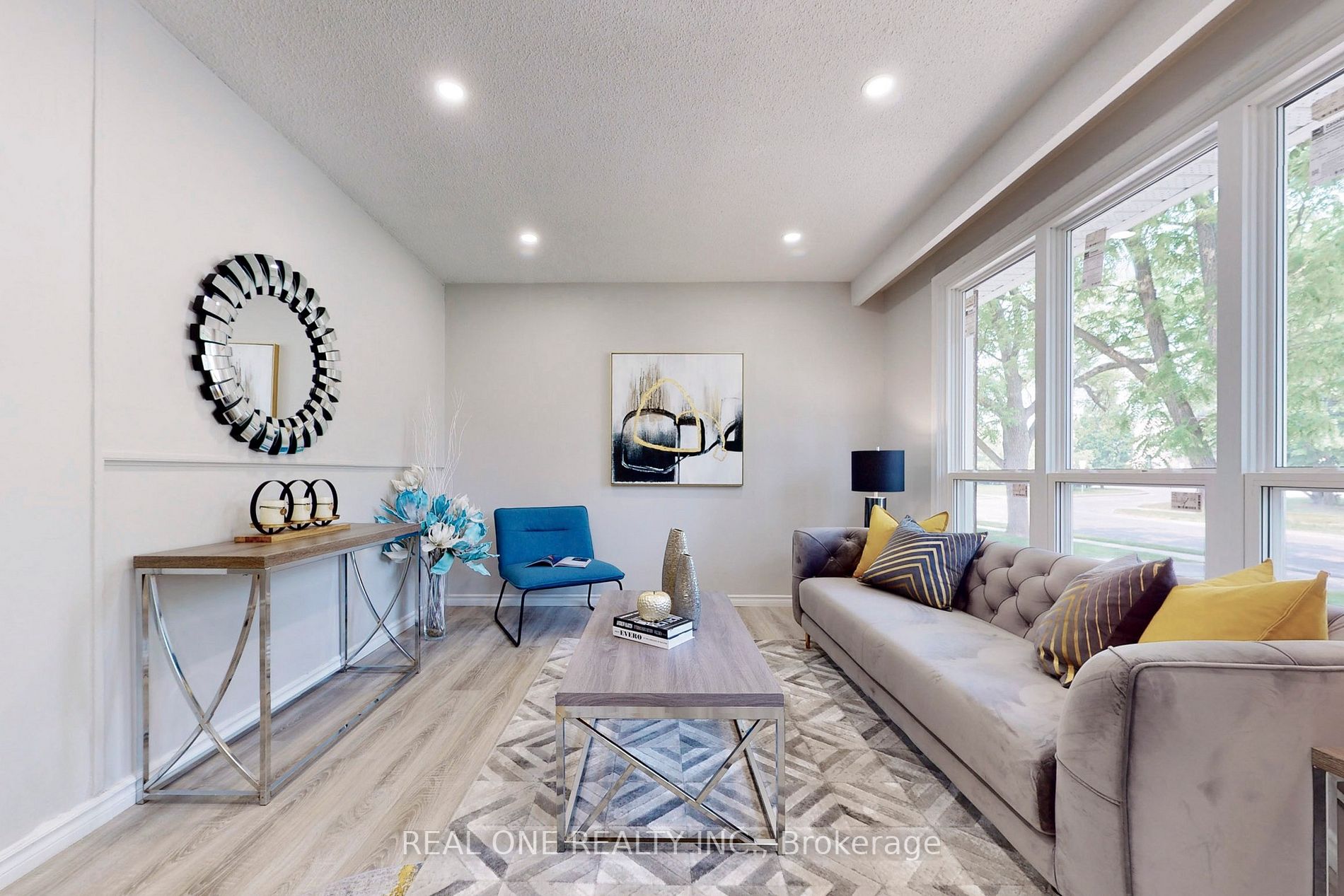 105 Aurora Heights Dr