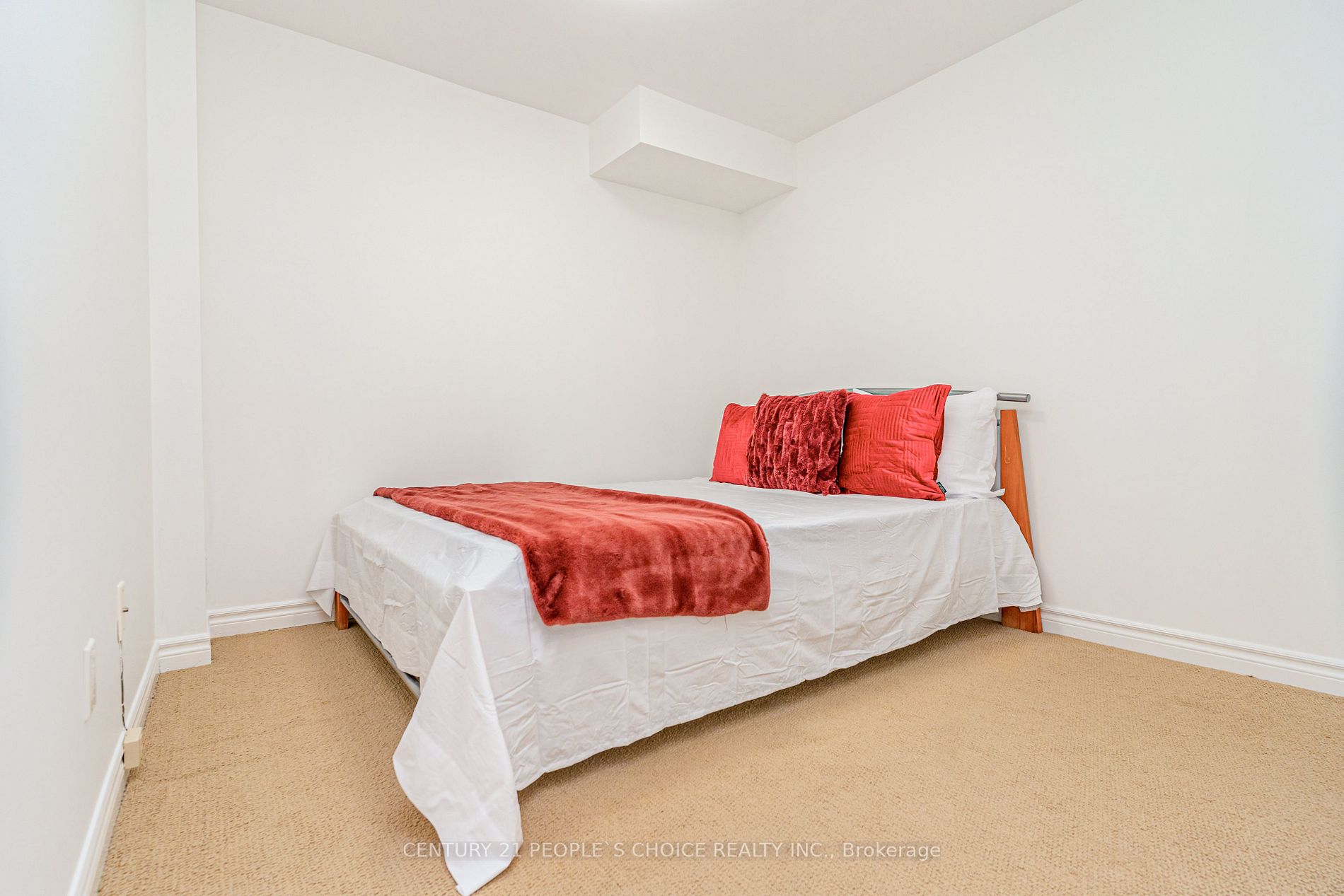 87 Serene Way
