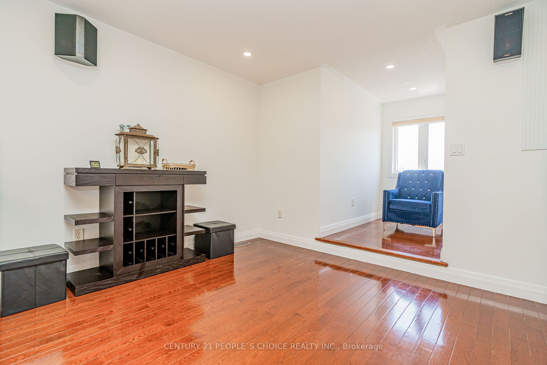 87 Serene Way