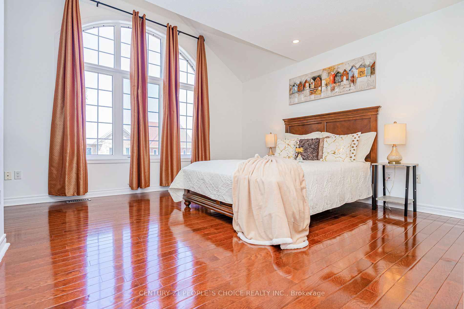 87 Serene Way