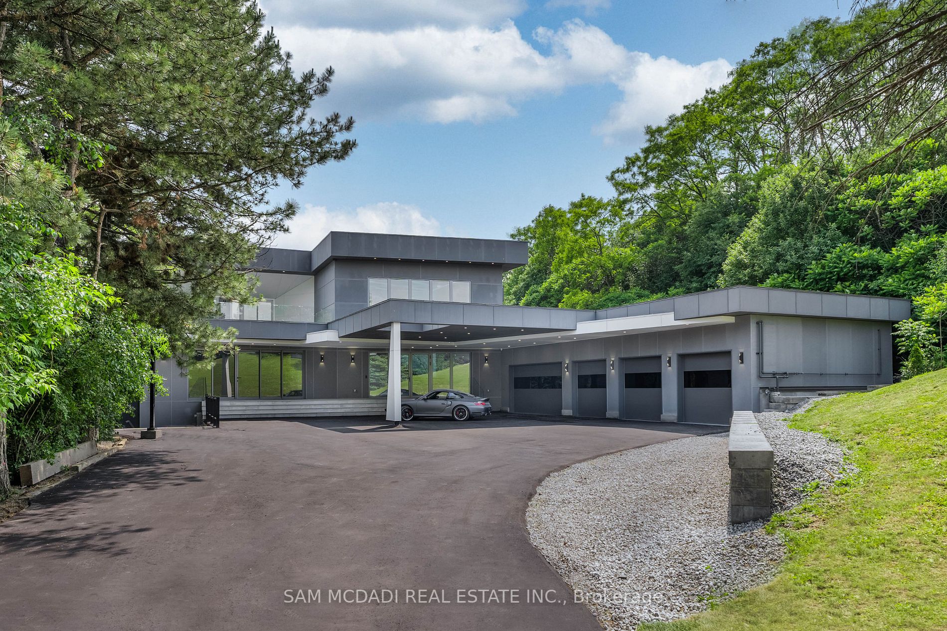 23 Hunters Glen Rd