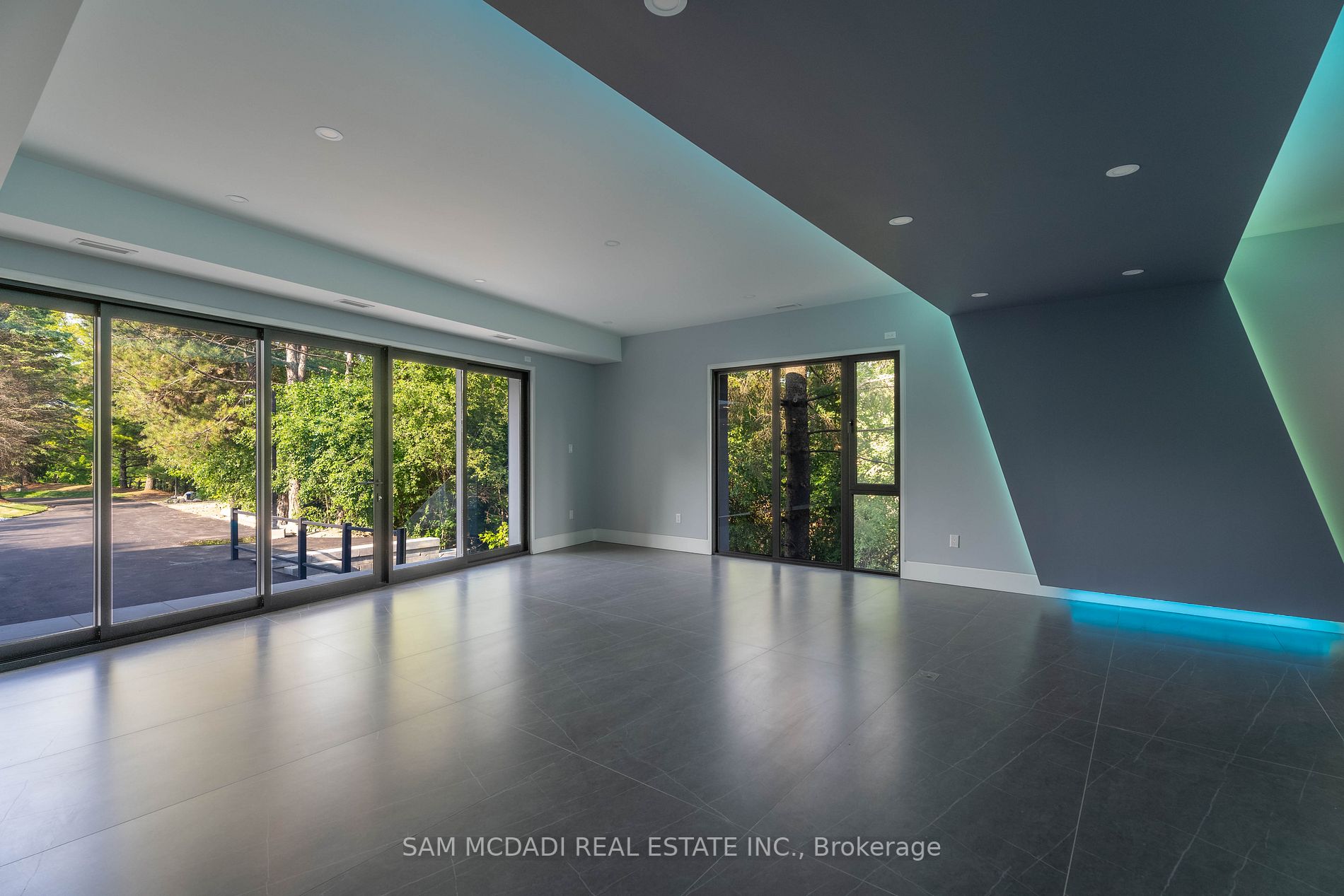 23 Hunters Glen Rd