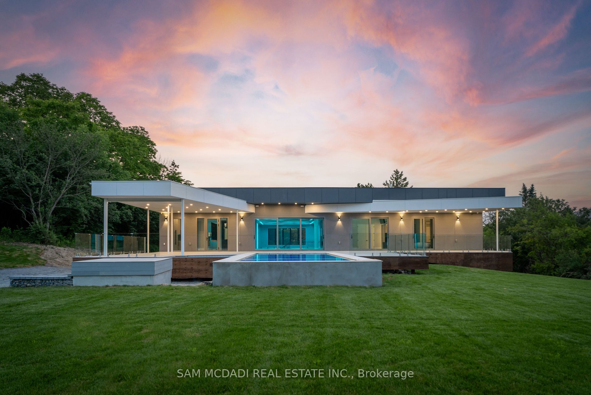 23 Hunters Glen Rd