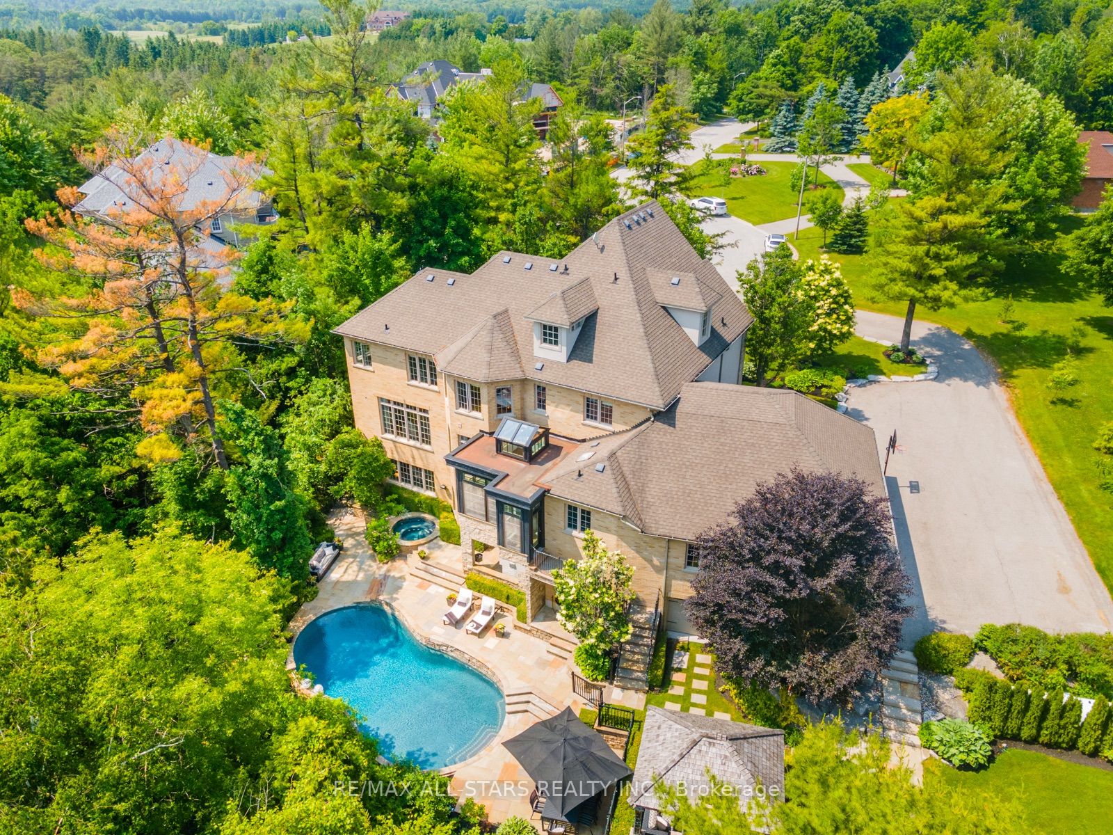 15 Earl Cook Dr