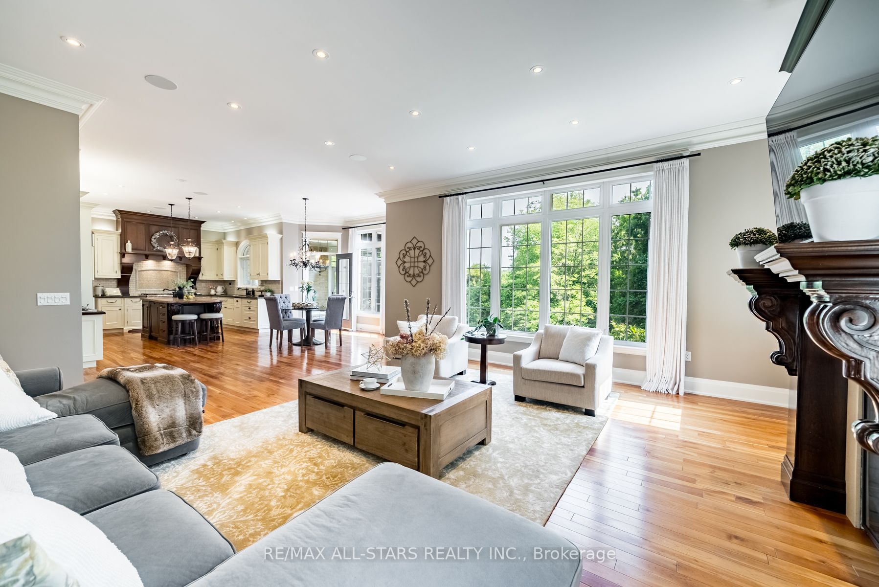 15 Earl Cook Dr