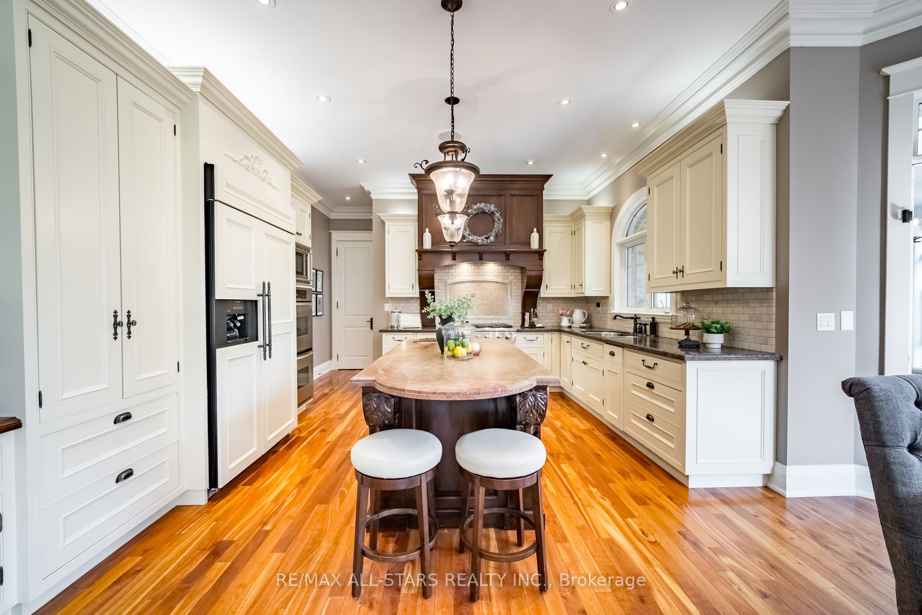 15 Earl Cook Dr