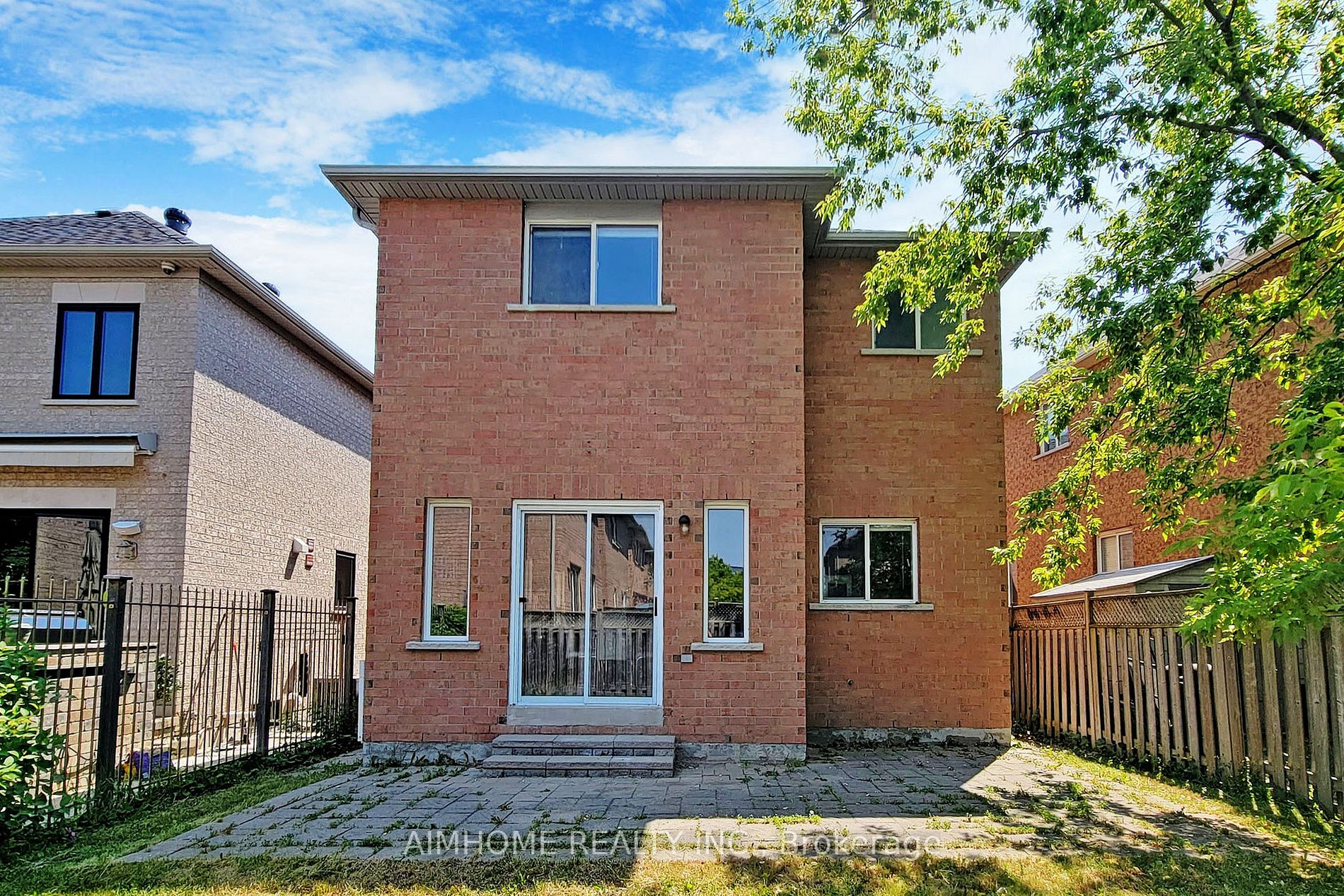 3 Quetico Drive