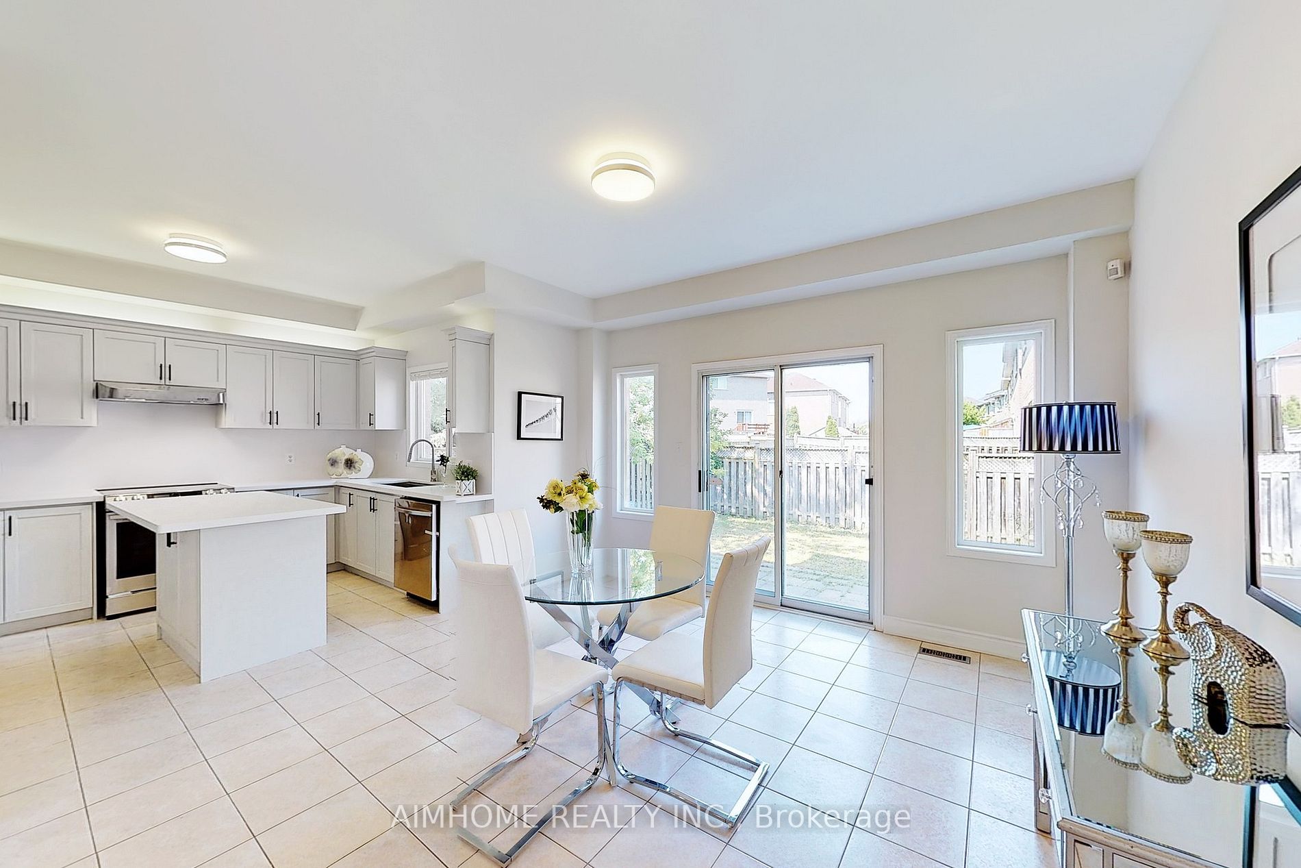3 Quetico Drive