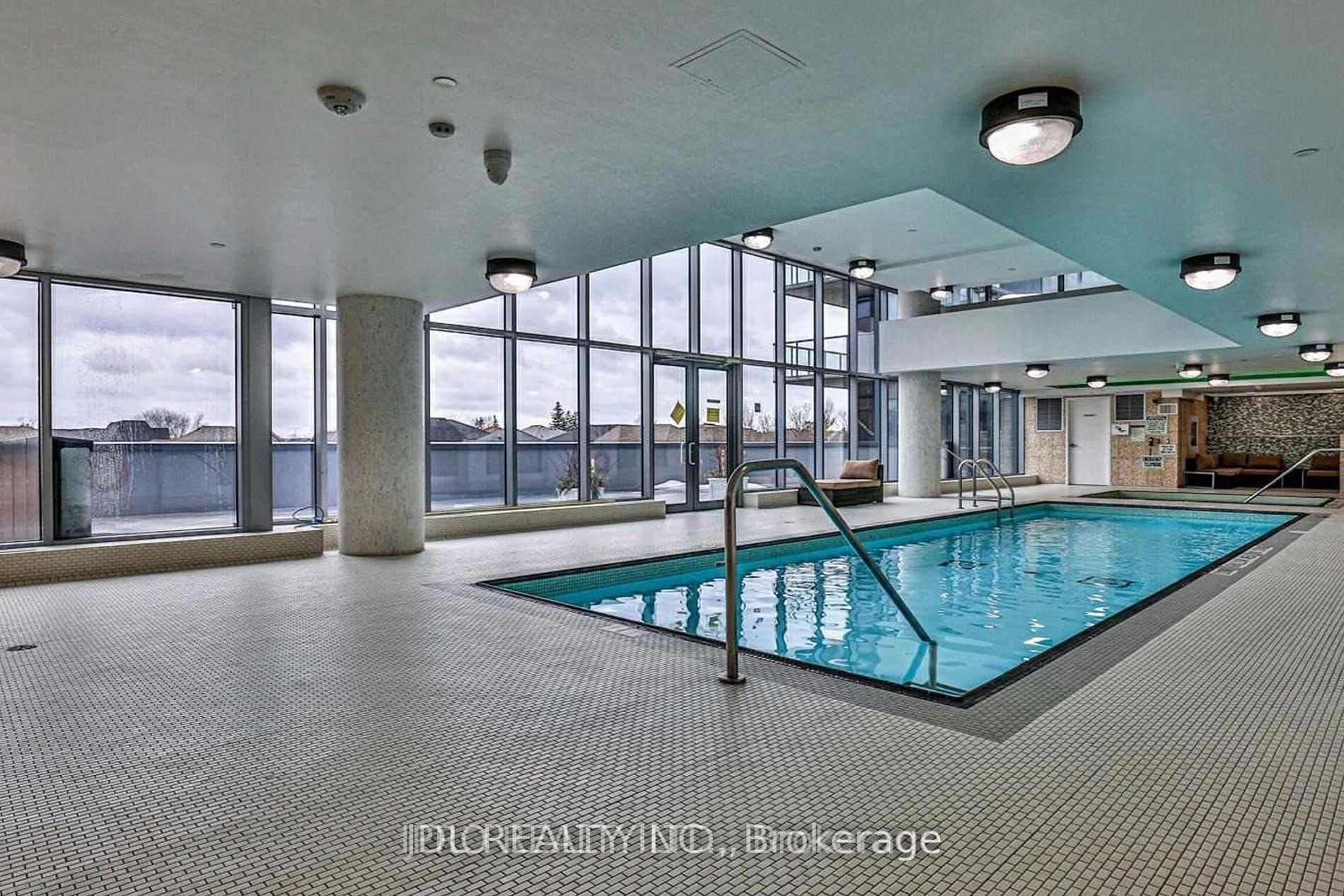 9090 Yonge St, #202B