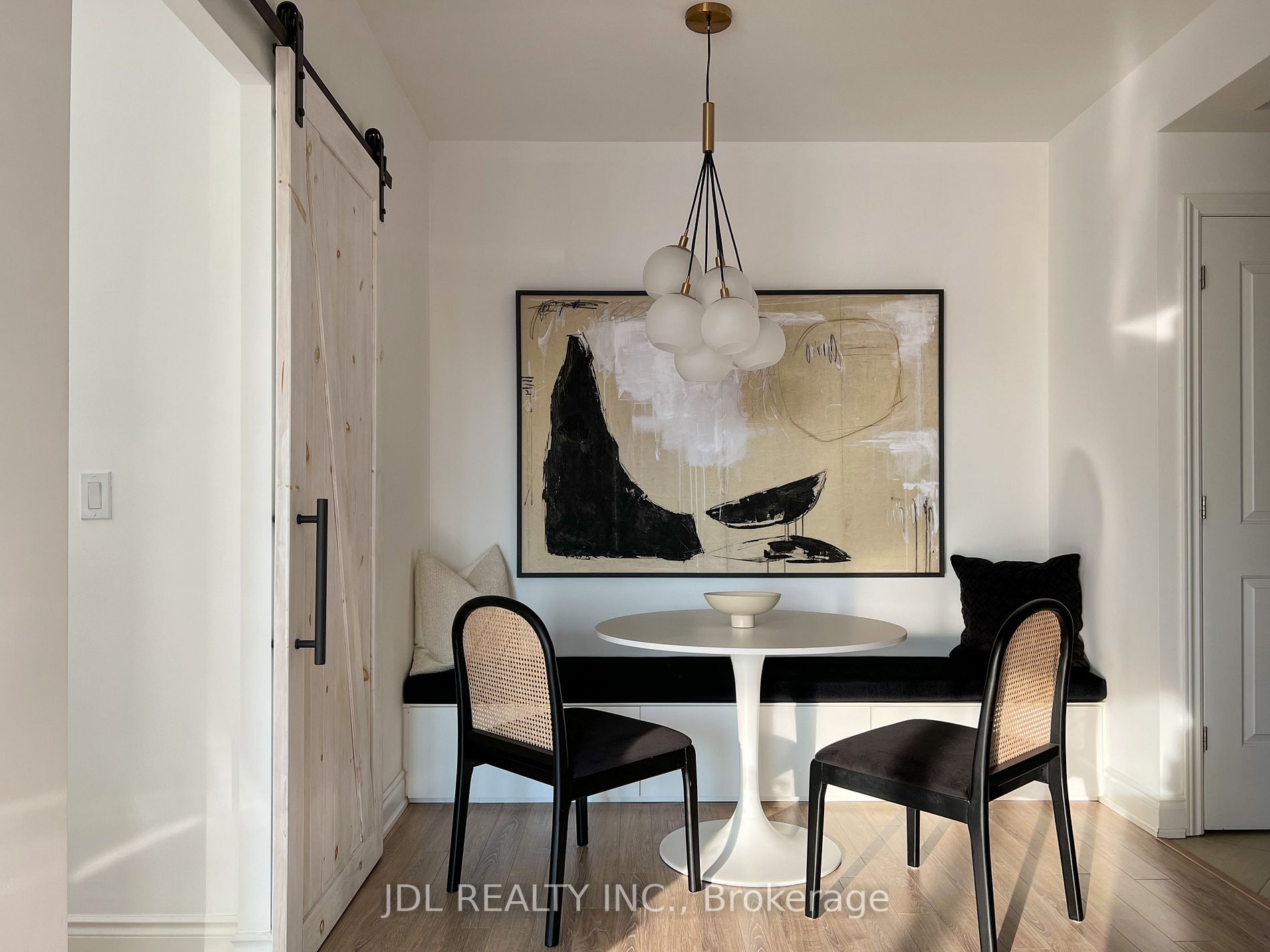 9090 Yonge St, #202B