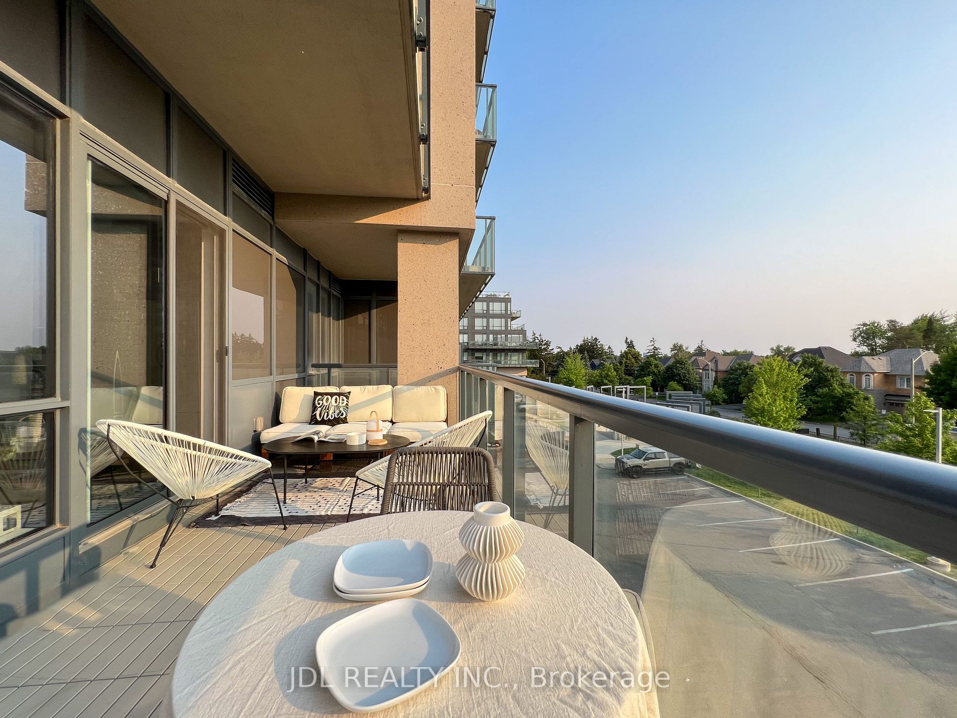9090 Yonge St, #202B
