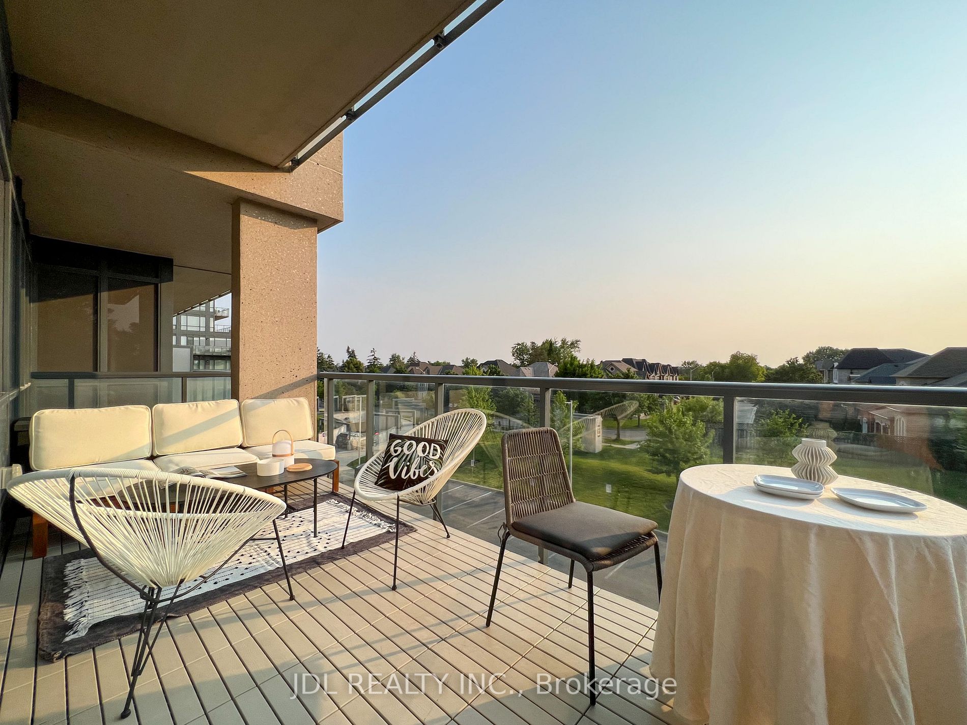 9090 Yonge St, #202B