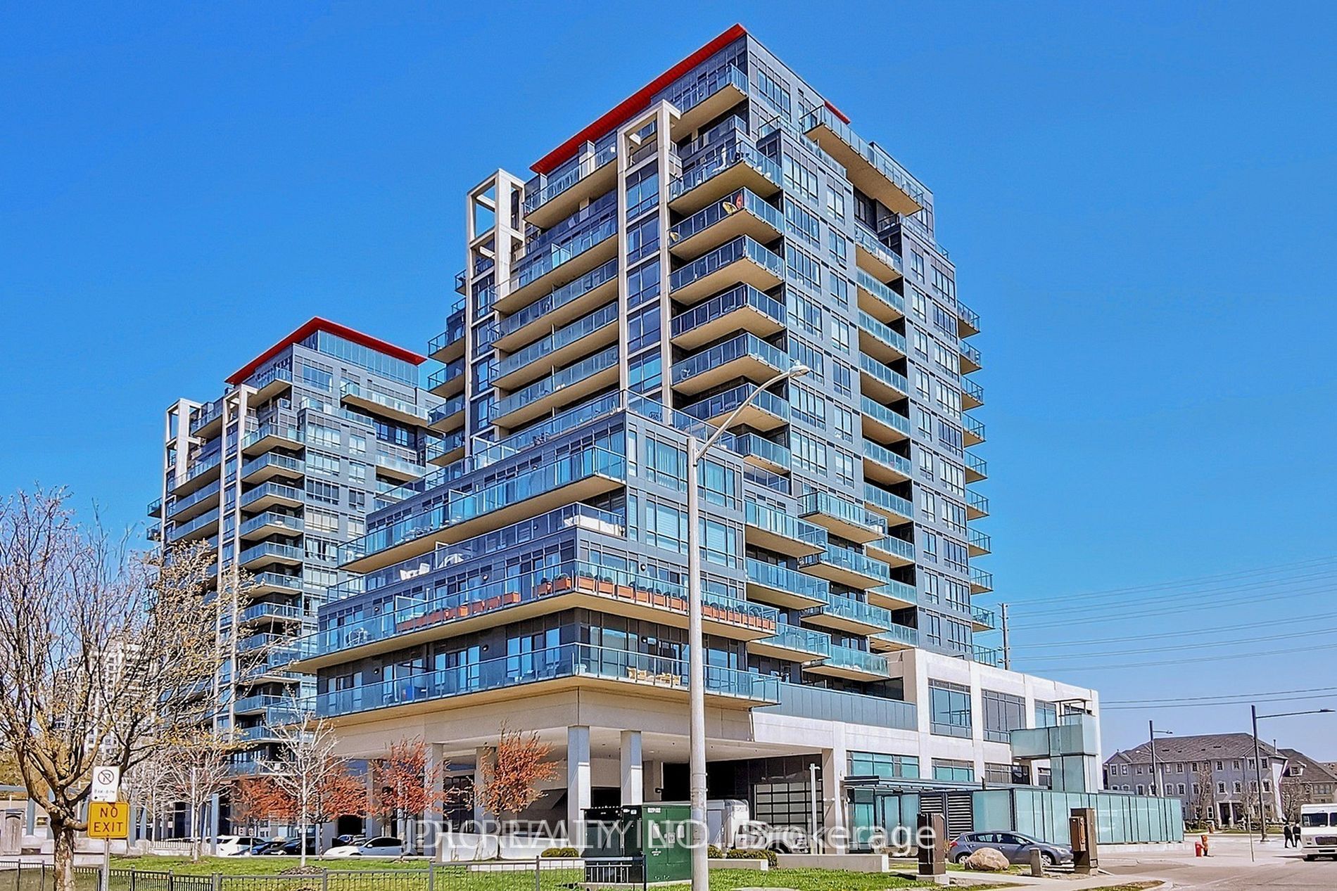 9090 Yonge St, #202B