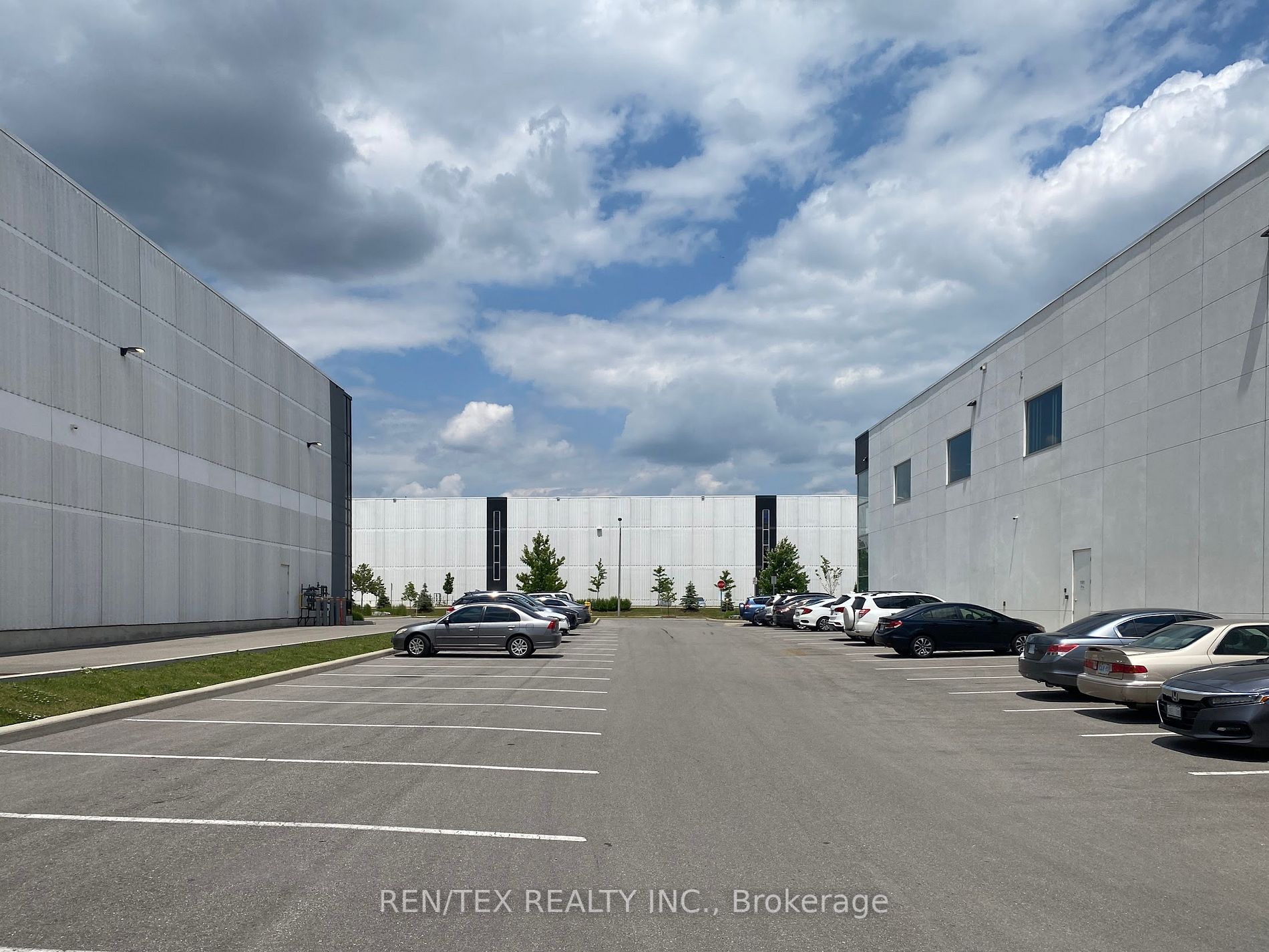 225 Gibraltar Rd, #2