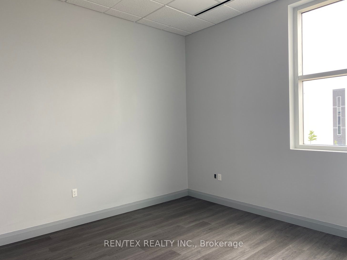 225 Gibraltar Rd, #2