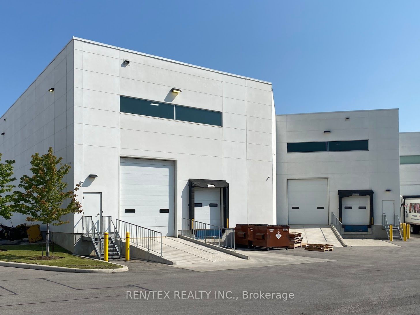 225 Gibraltar Rd, #2