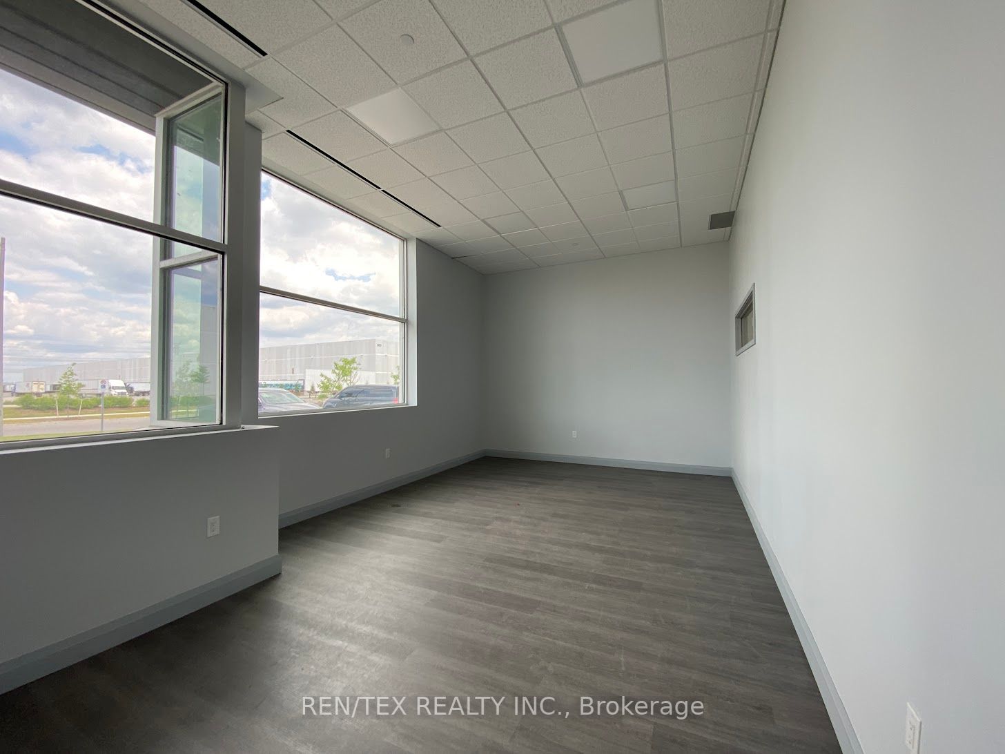 225 Gibraltar Rd, #2
