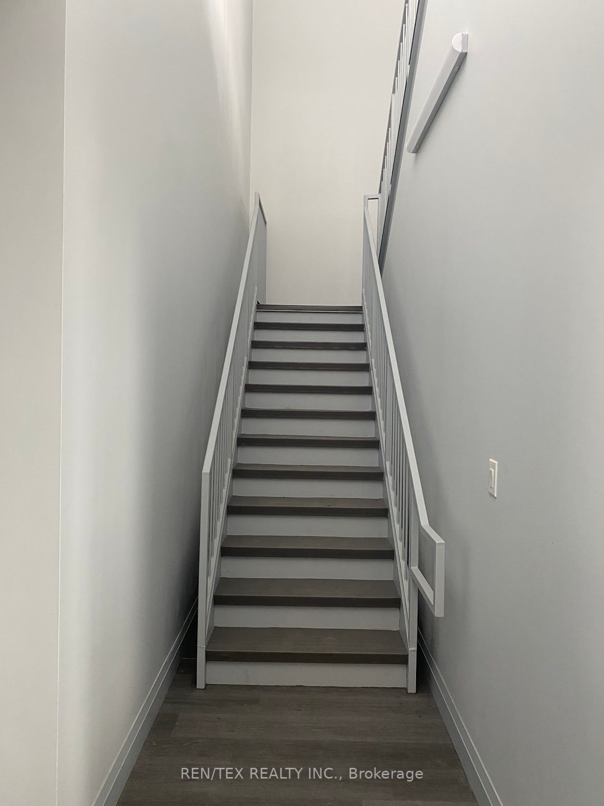 225 Gibraltar Rd, #2
