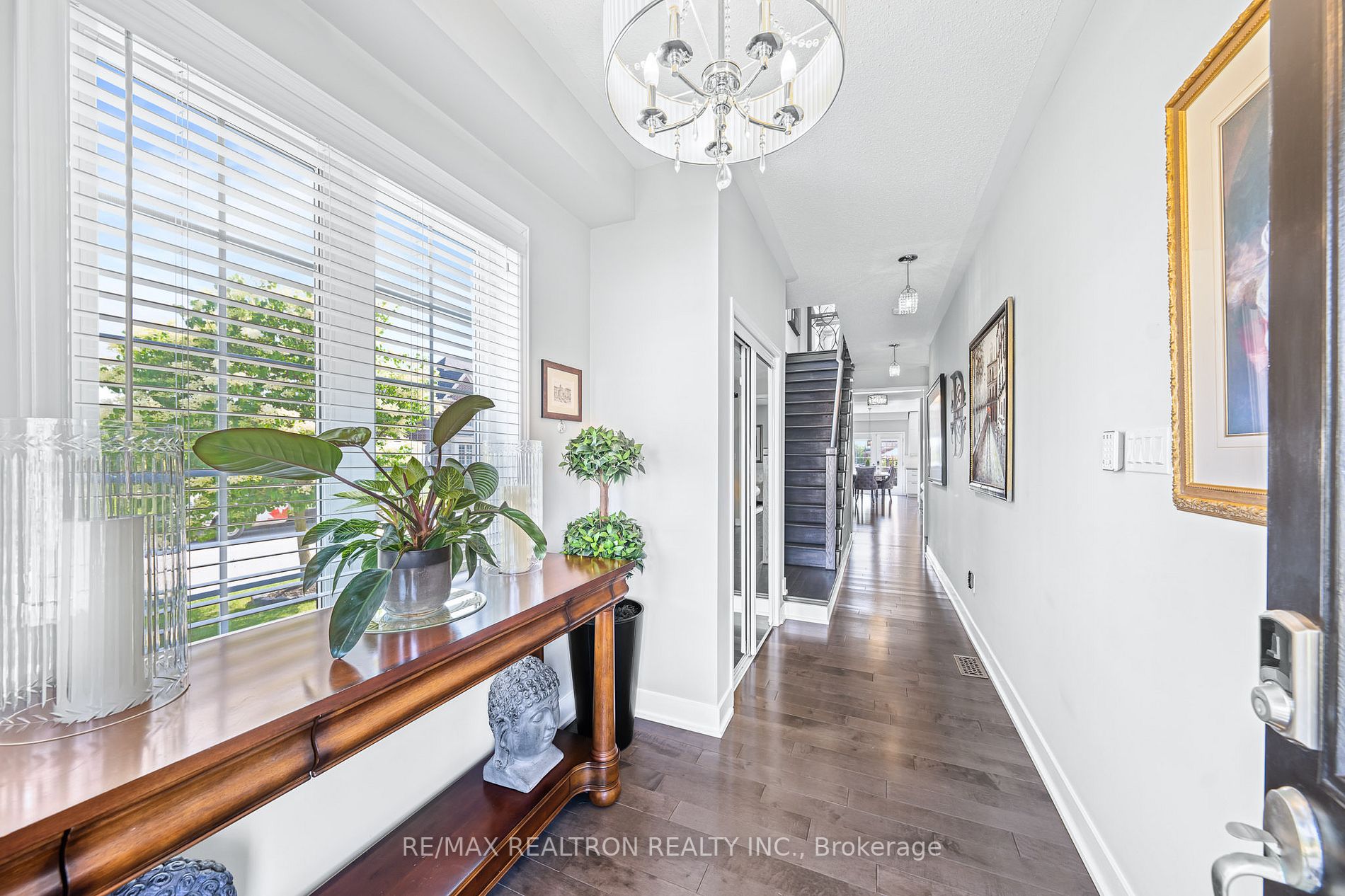 94 Merton St