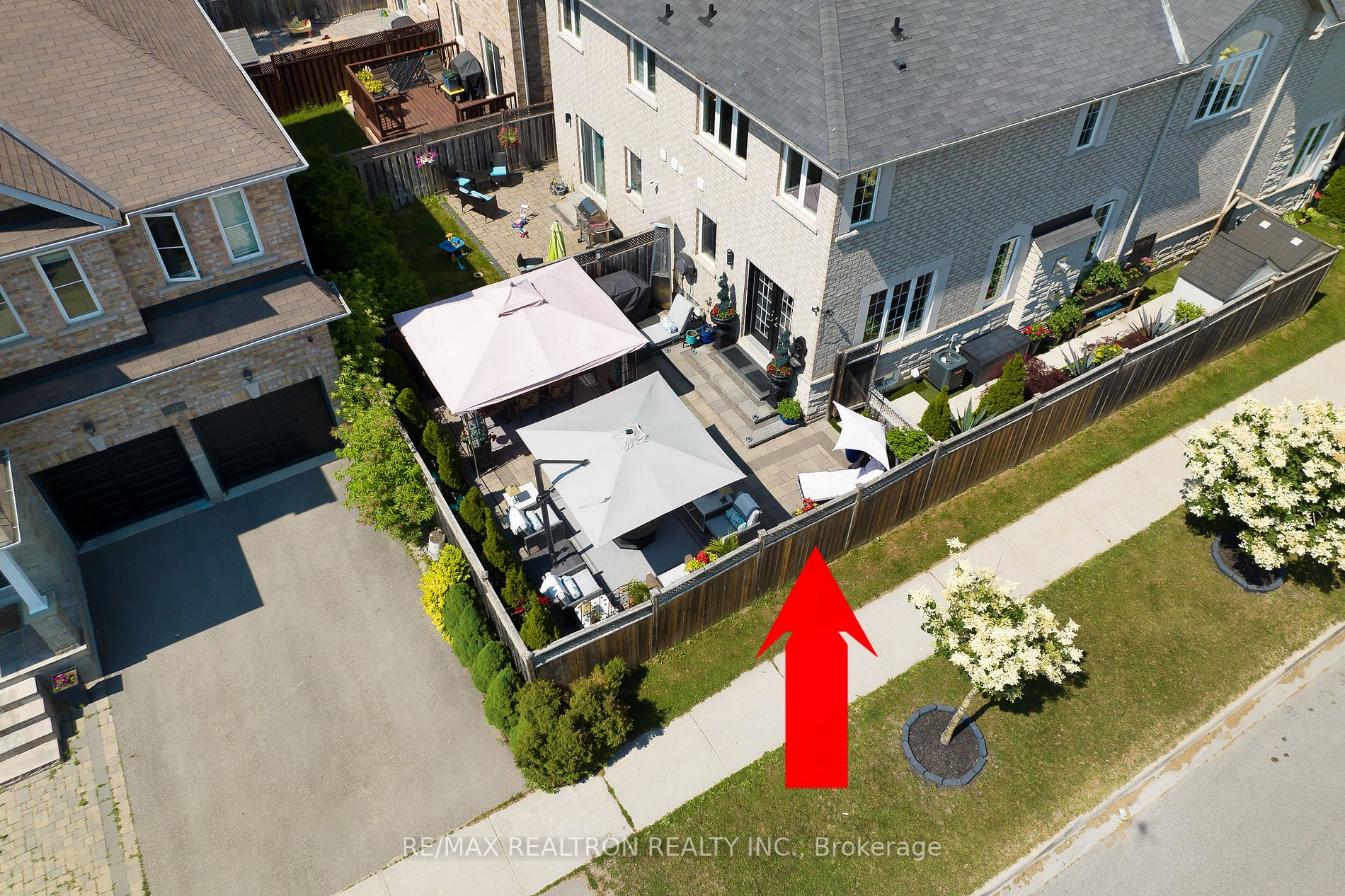 94 Merton St