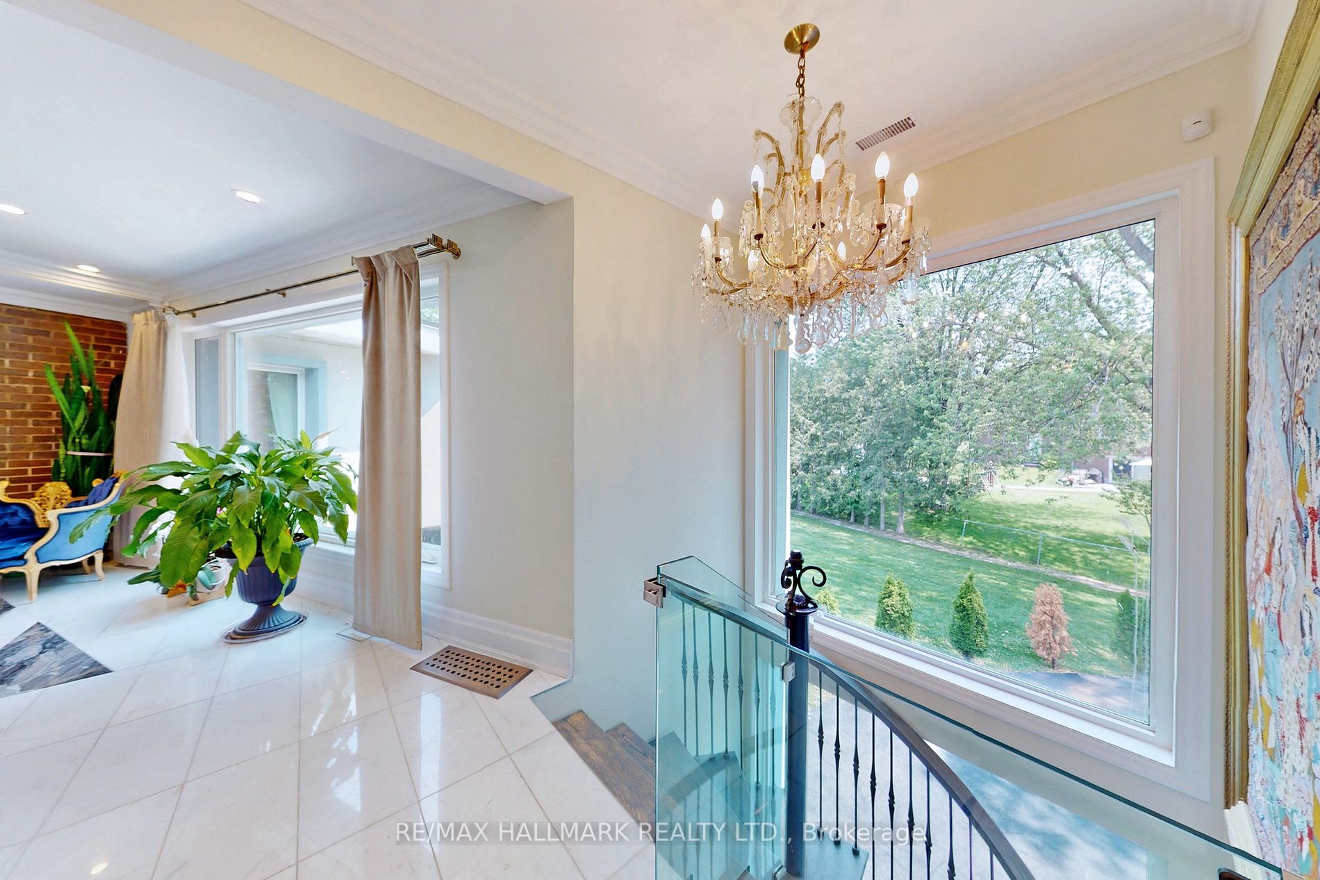 115 Lynwood Cres