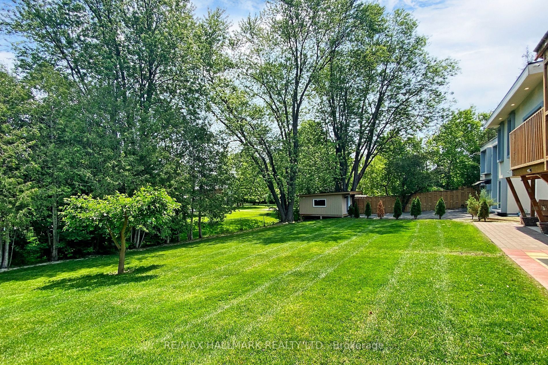 115 Lynwood Cres