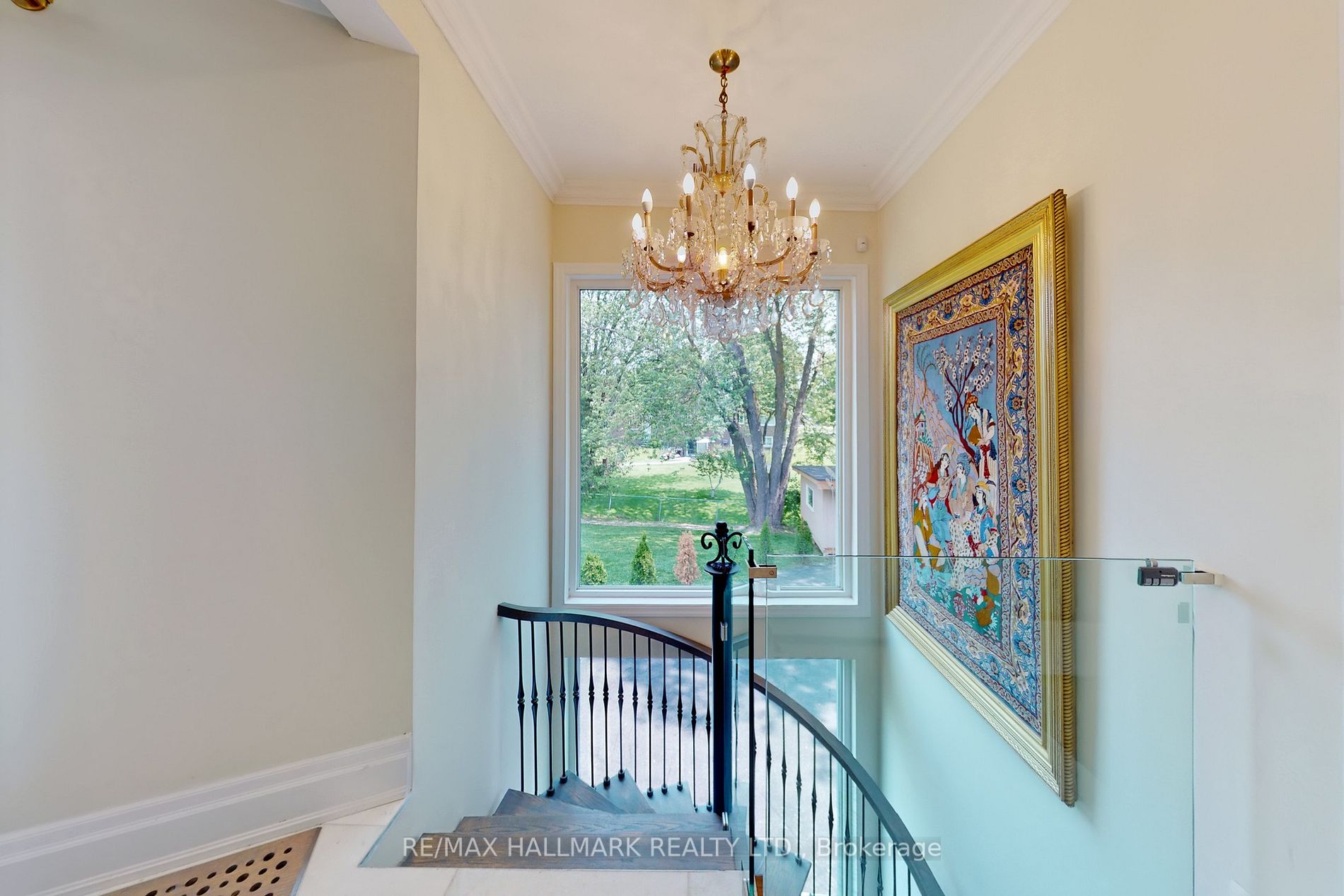 115 Lynwood Cres