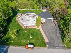 115 Lynwood Cres