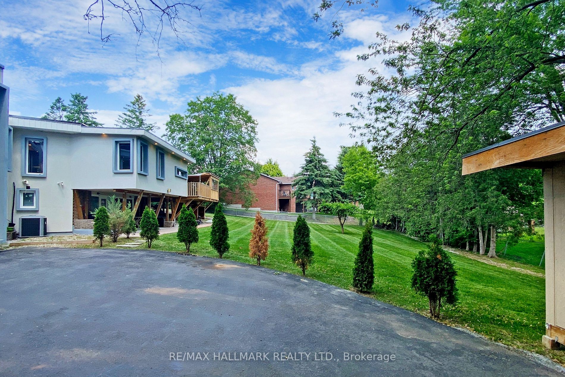 115 Lynwood Cres