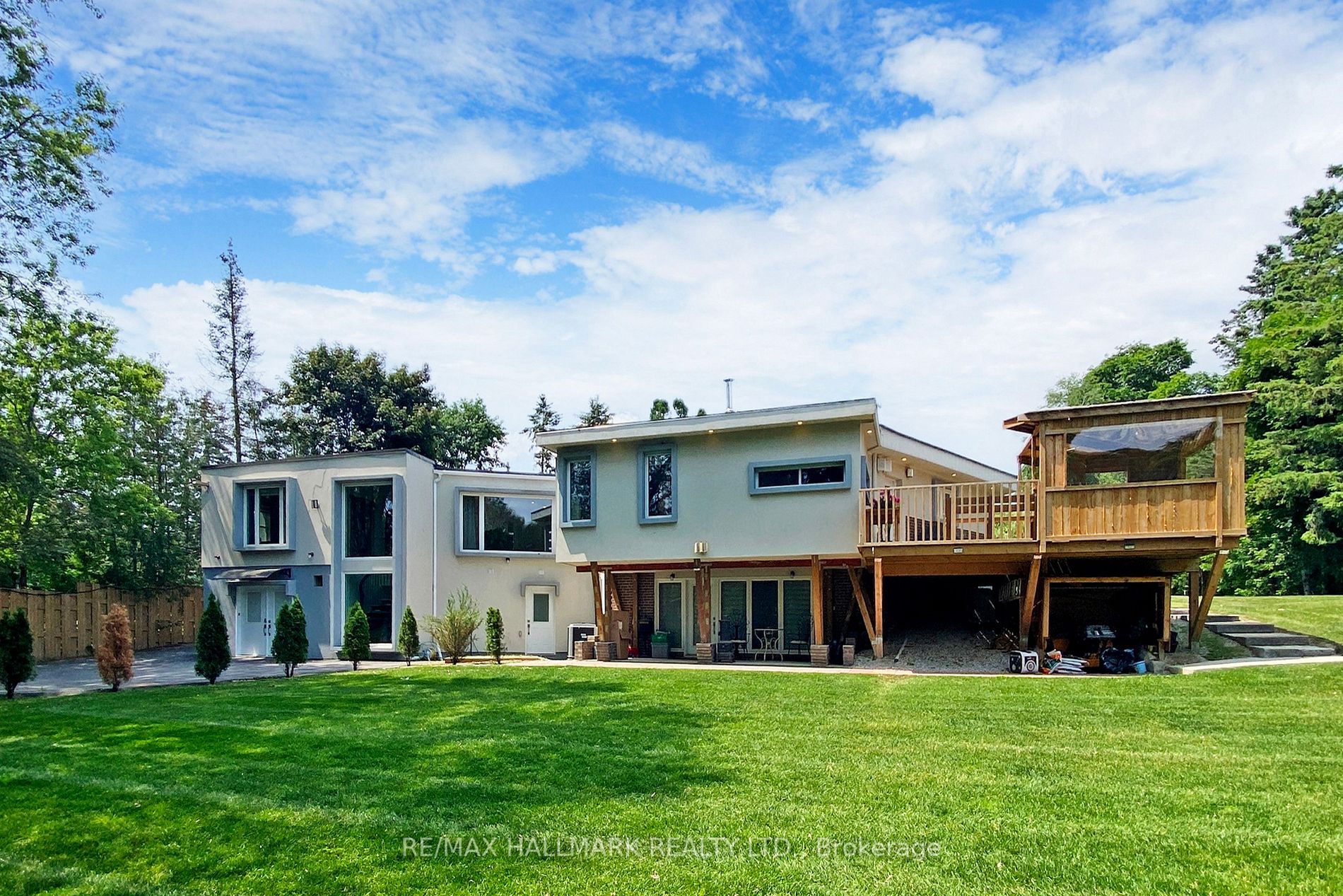 115 Lynwood Cres