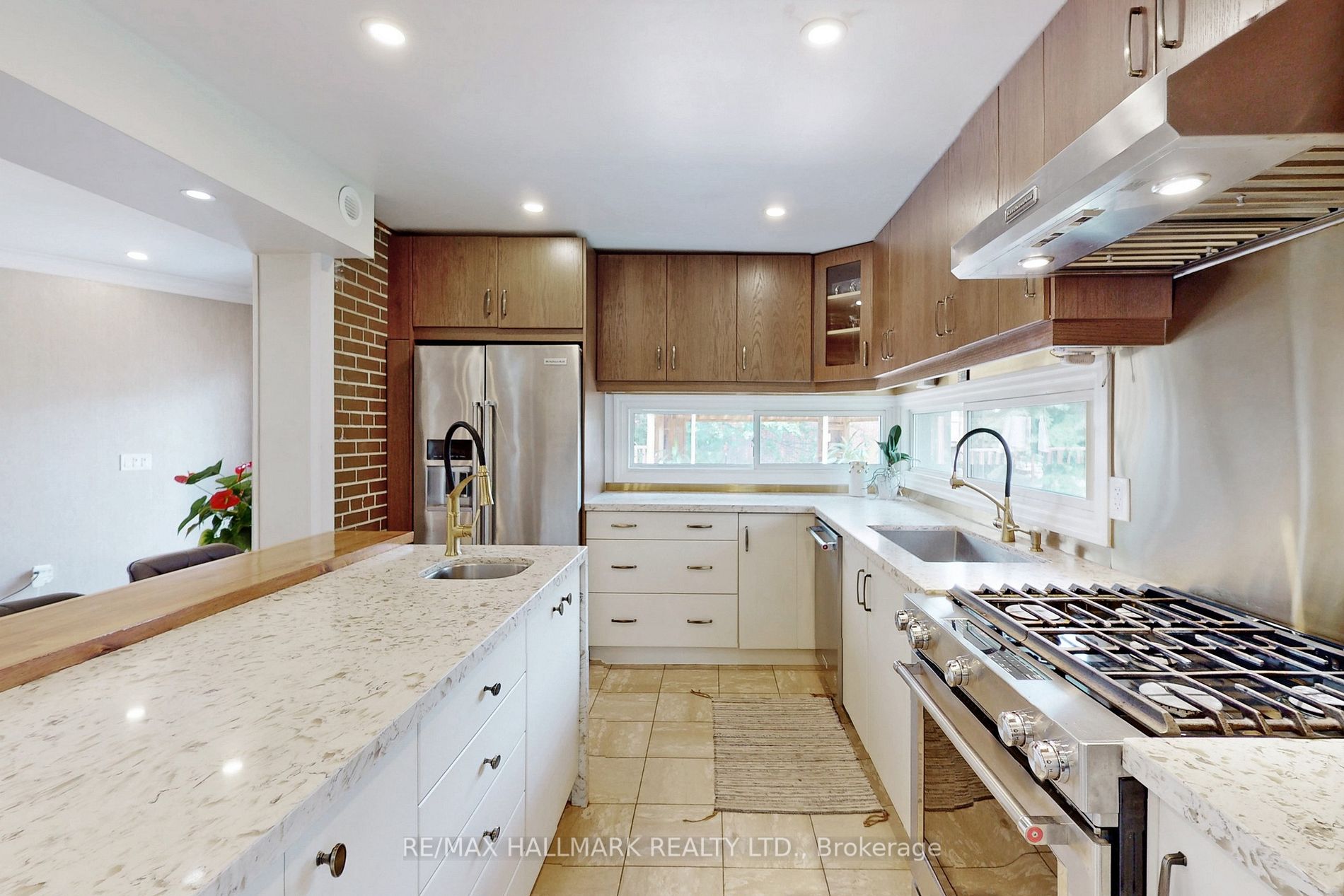 115 Lynwood Cres