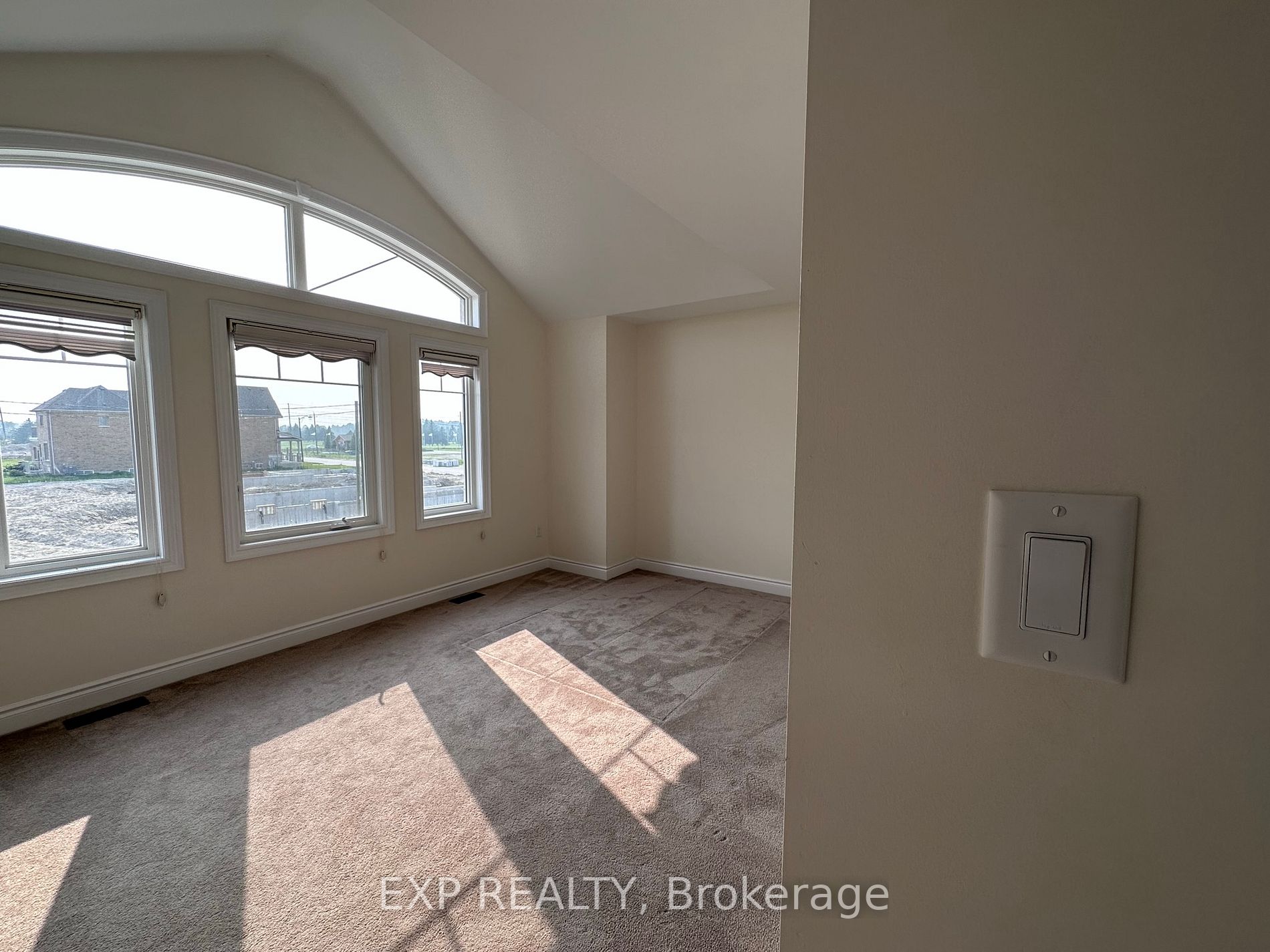 31 Lorne Thomas Place