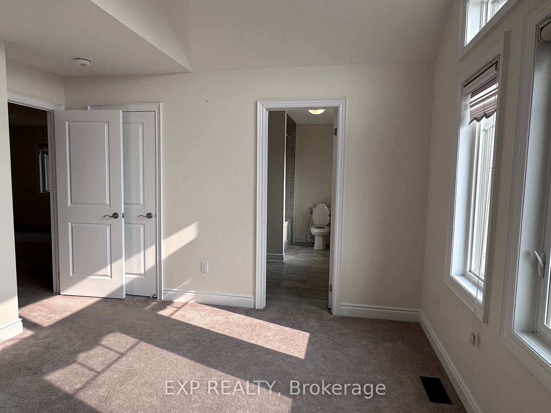 31 Lorne Thomas Place