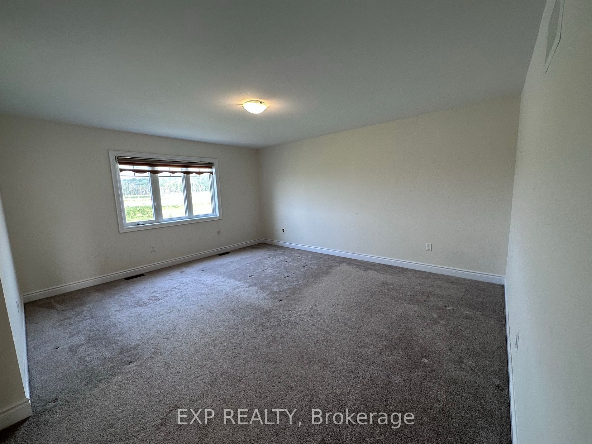 31 Lorne Thomas Place