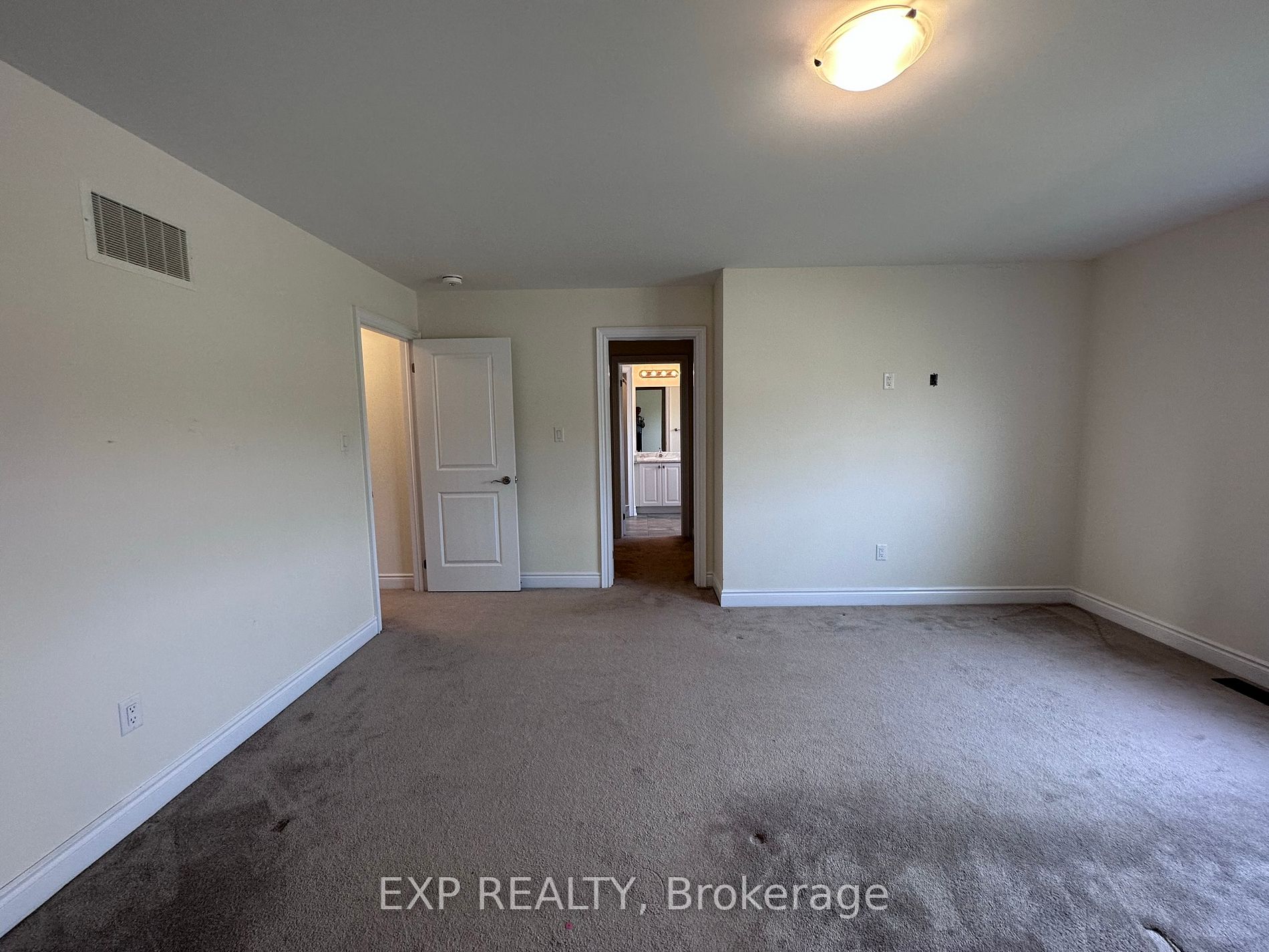 31 Lorne Thomas Place