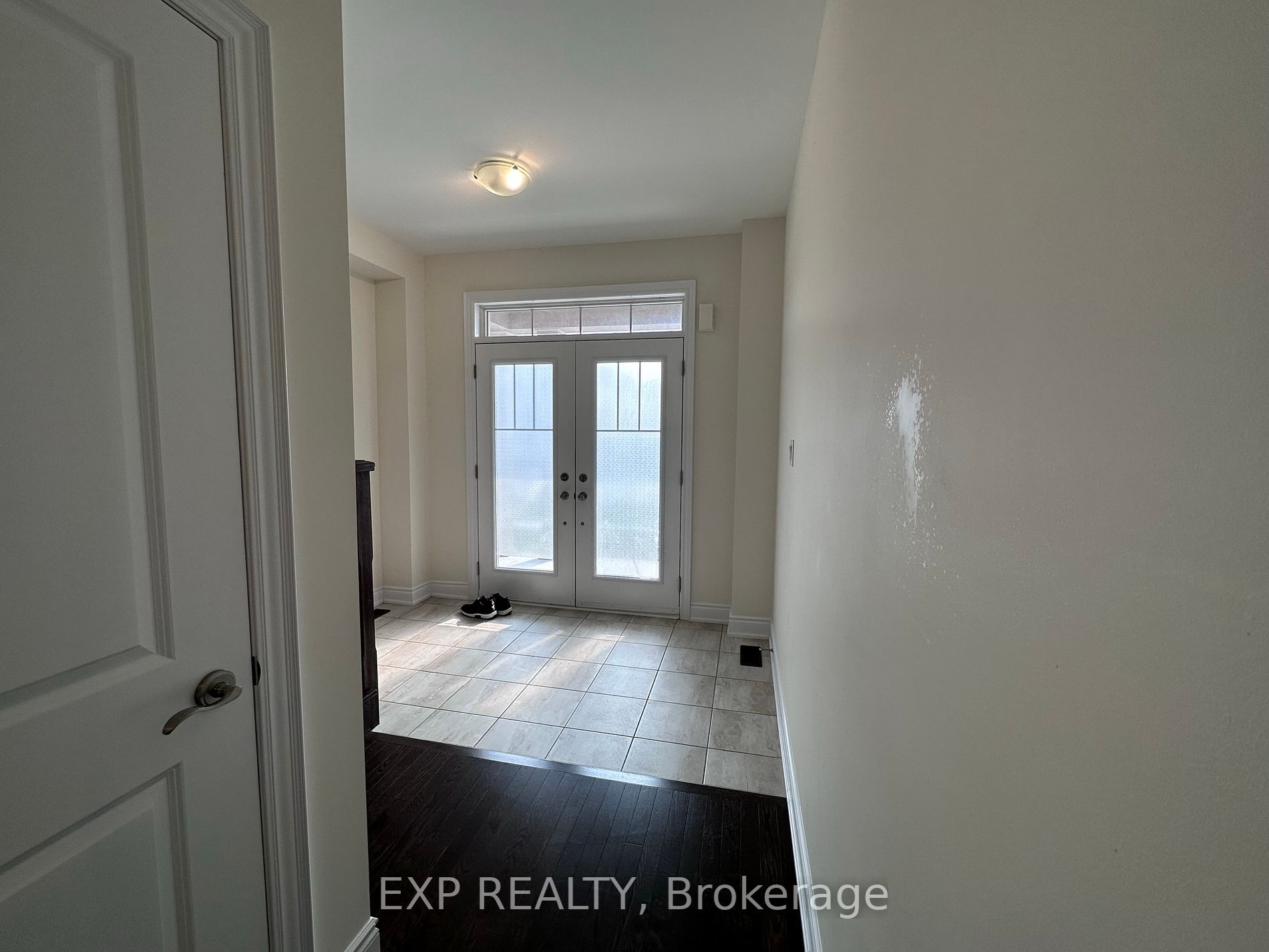 31 Lorne Thomas Place