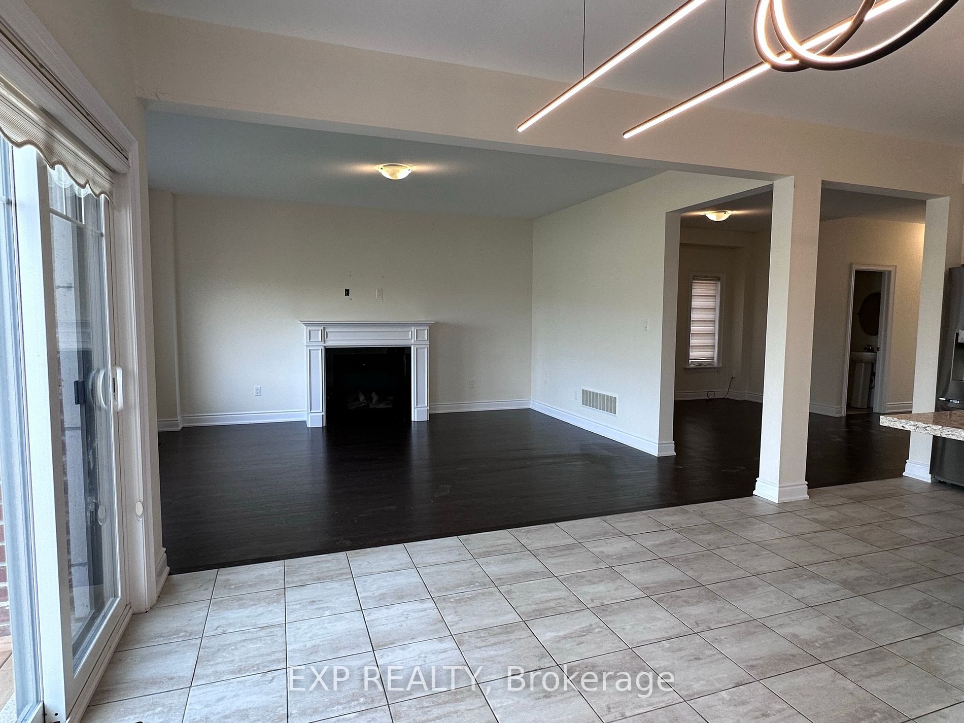 31 Lorne Thomas Place