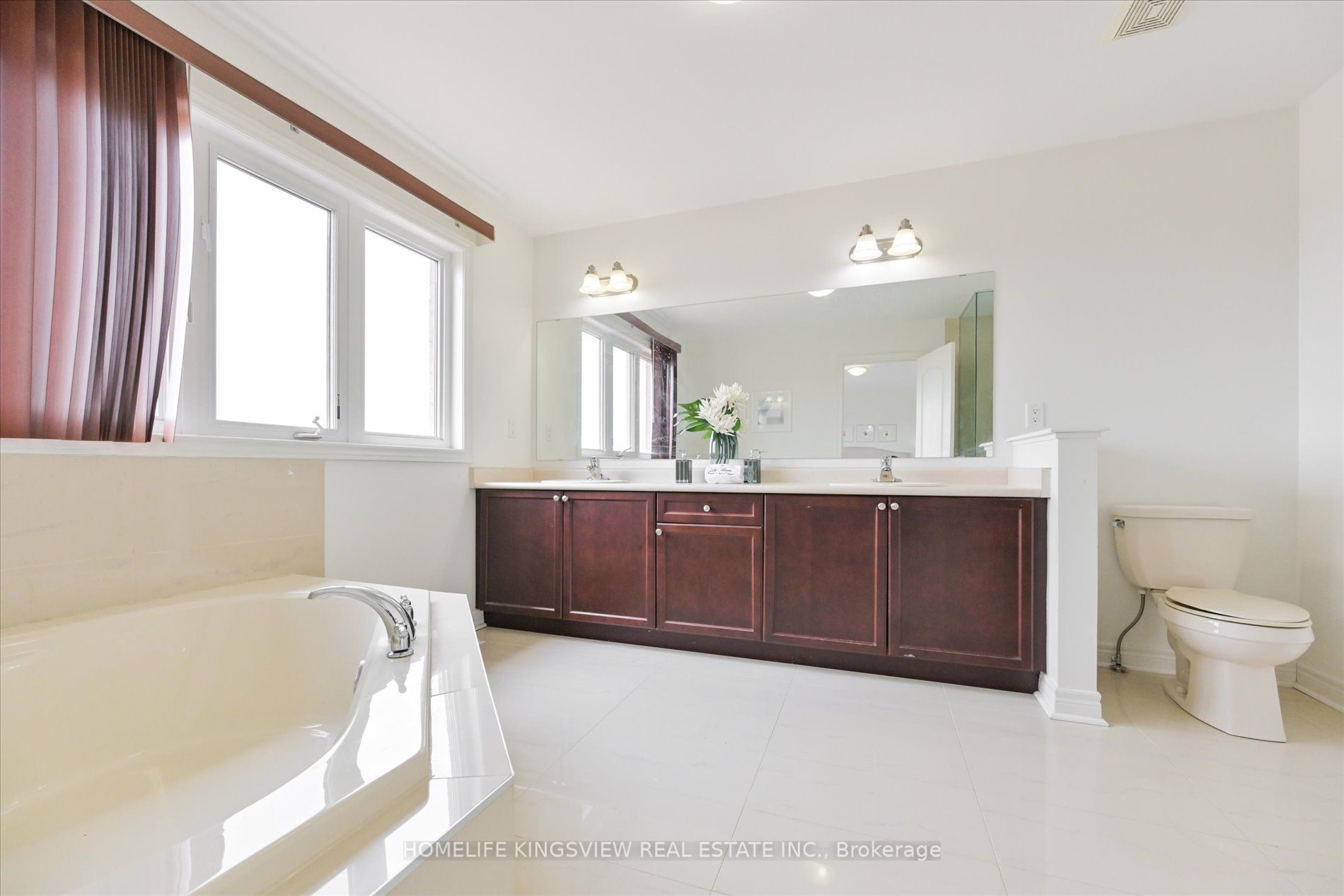249 Meadowhawk Tr