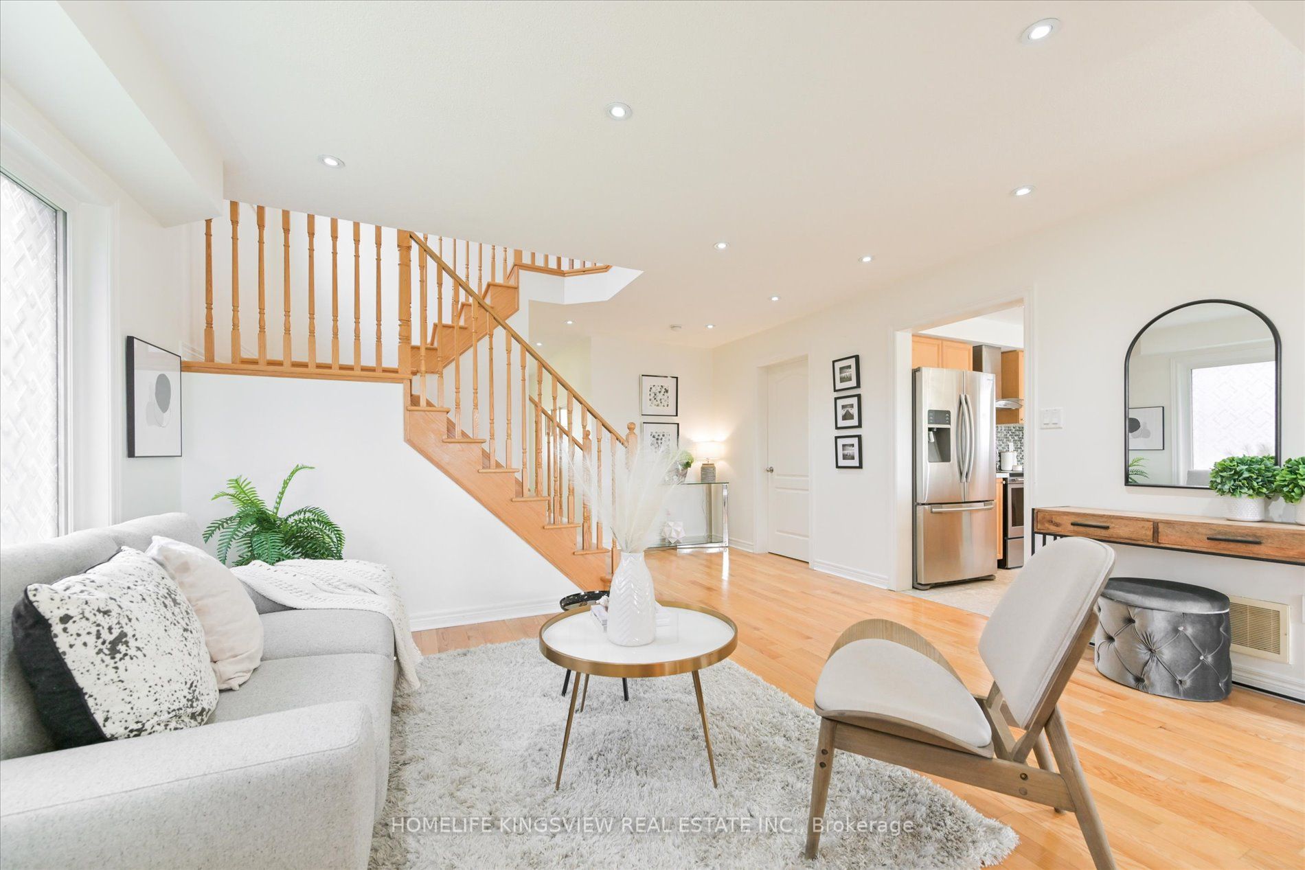 249 Meadowhawk Tr
