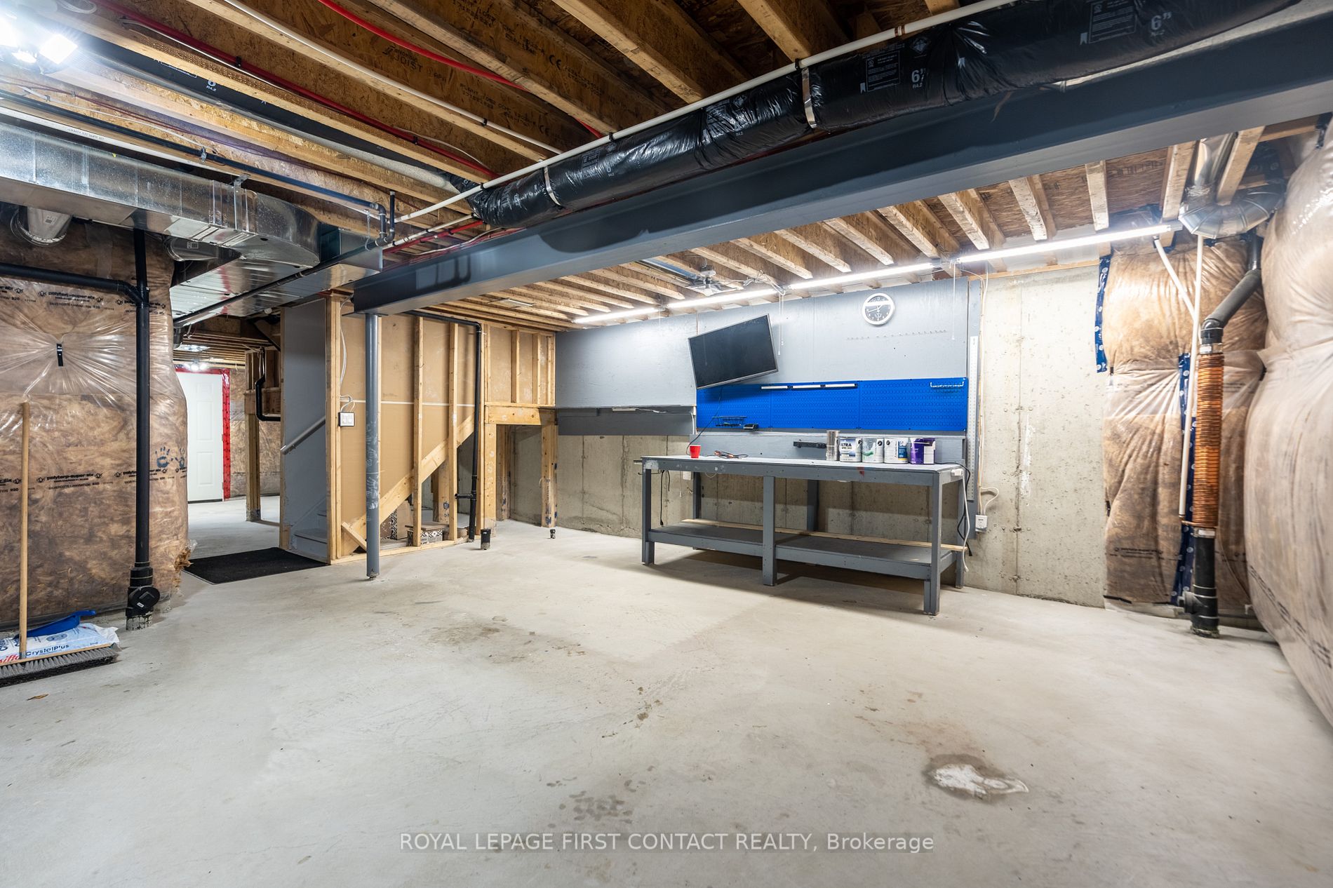 1489 Farrow Cres