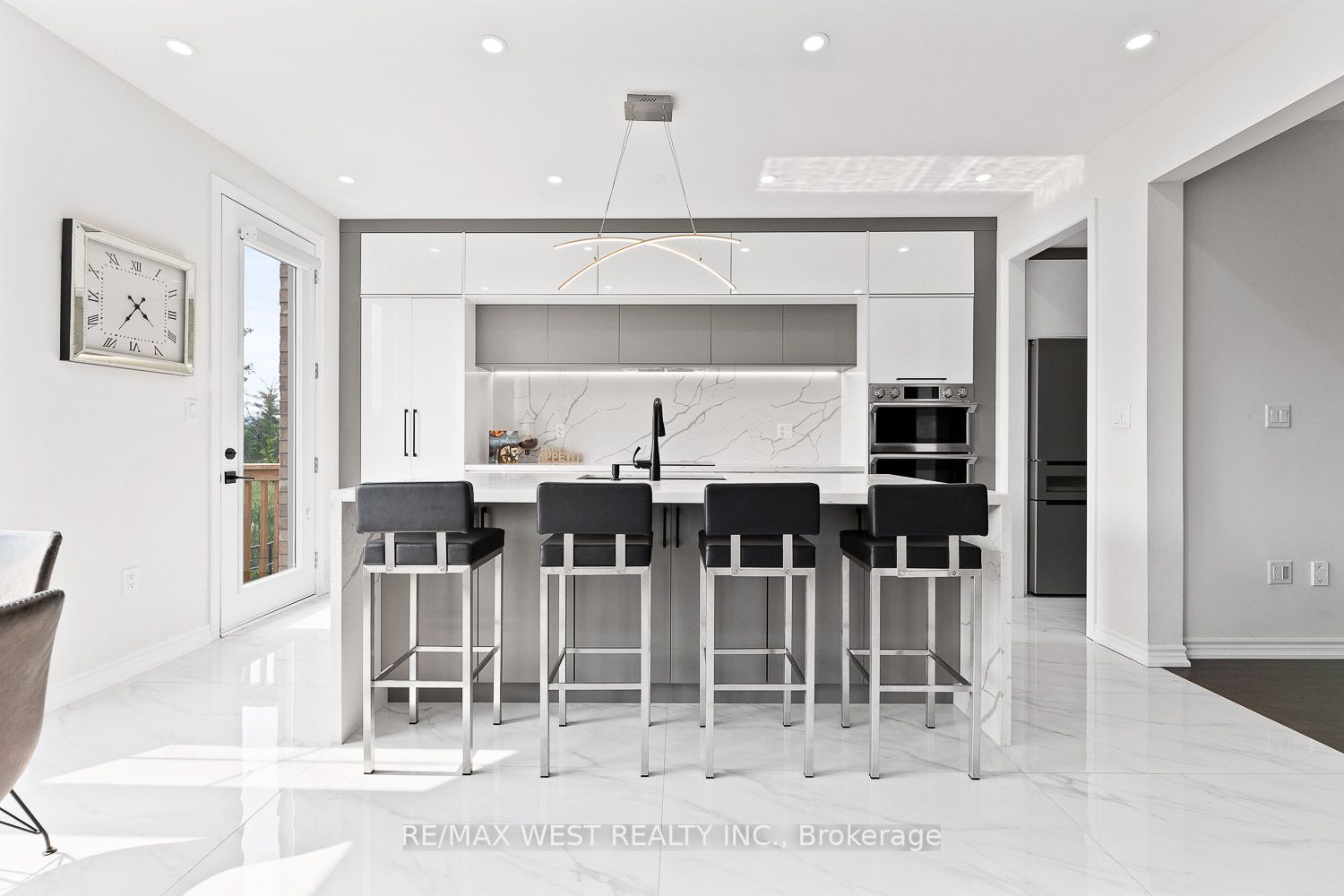 175 Stevenson Cres