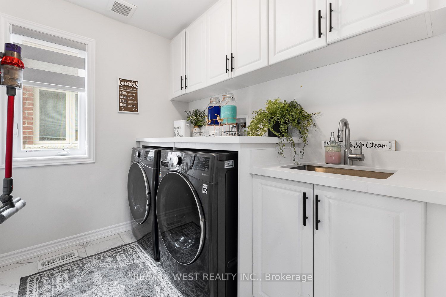 175 Stevenson Cres