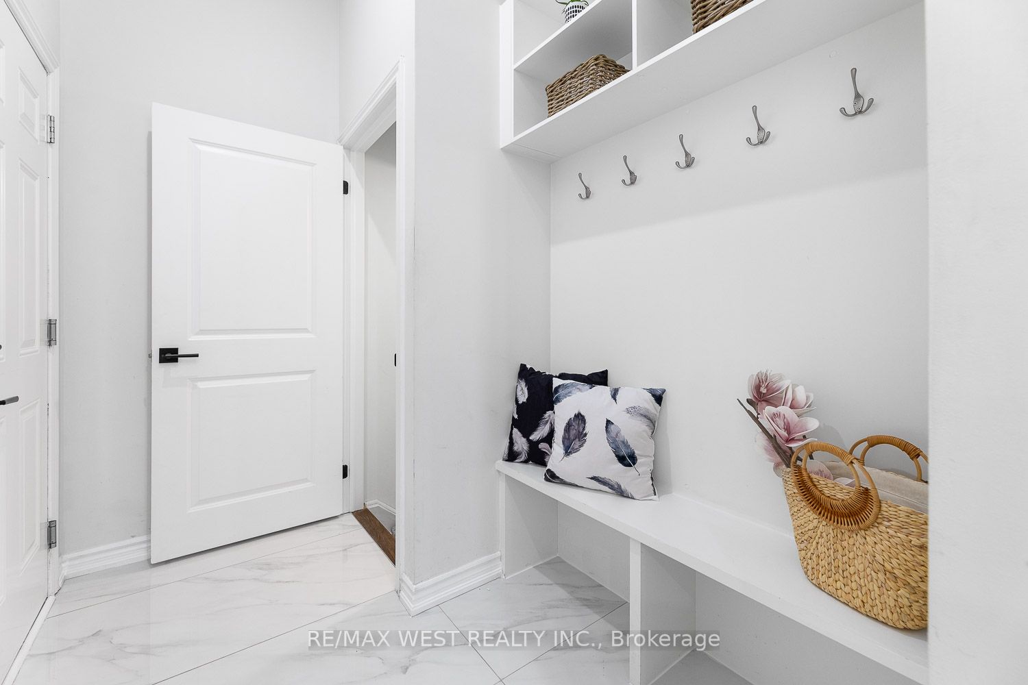 175 Stevenson Cres