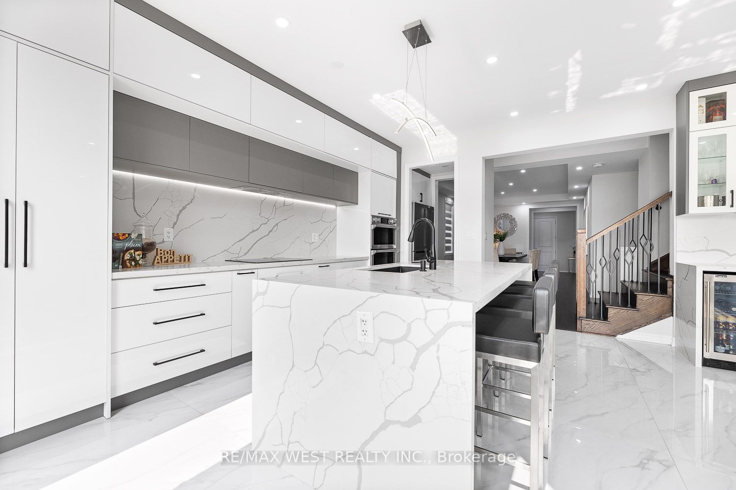 175 Stevenson Cres