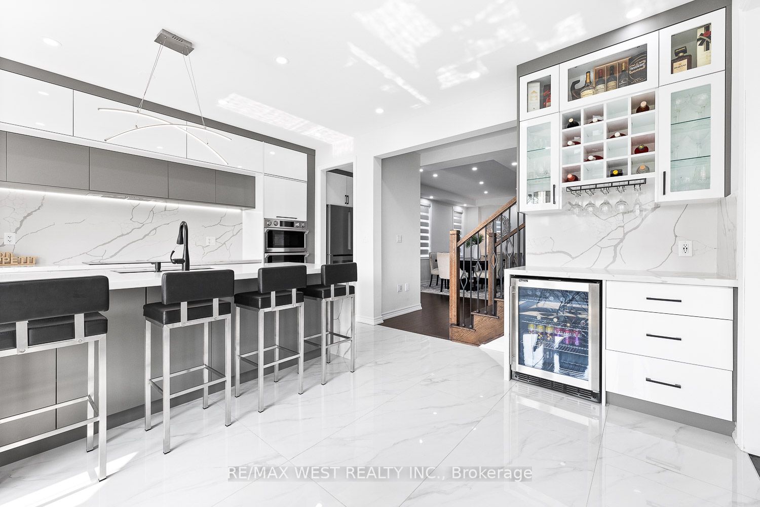 175 Stevenson Cres