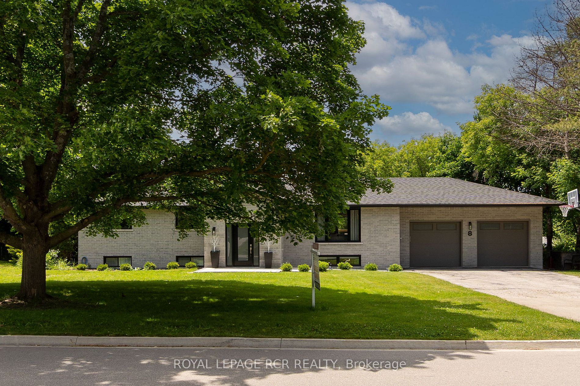 8 Cook Dr