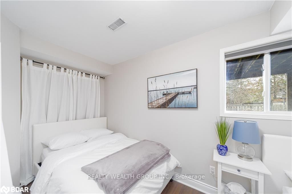 2282 Crystal Beach Rd